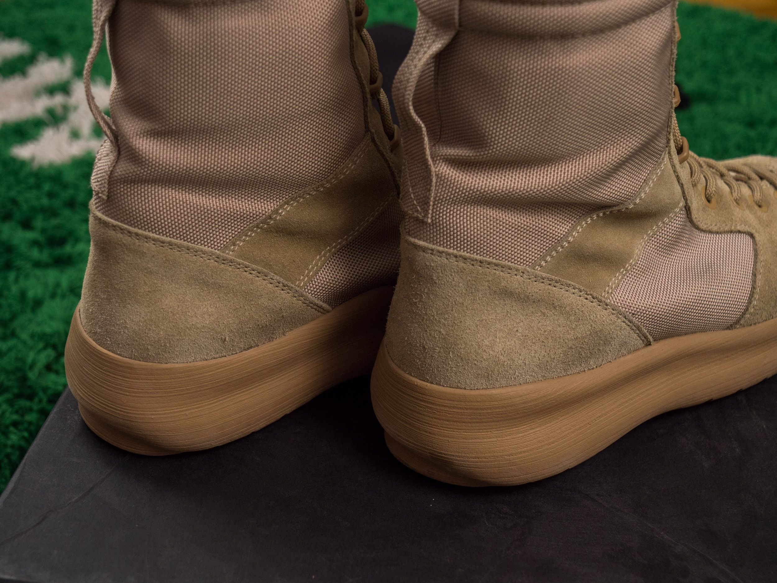 Yeezy VNDS YEEZY SEASON 3 Military Boot Rock COMBAT (43) Size US 10 / EU 43 - 11 Thumbnail