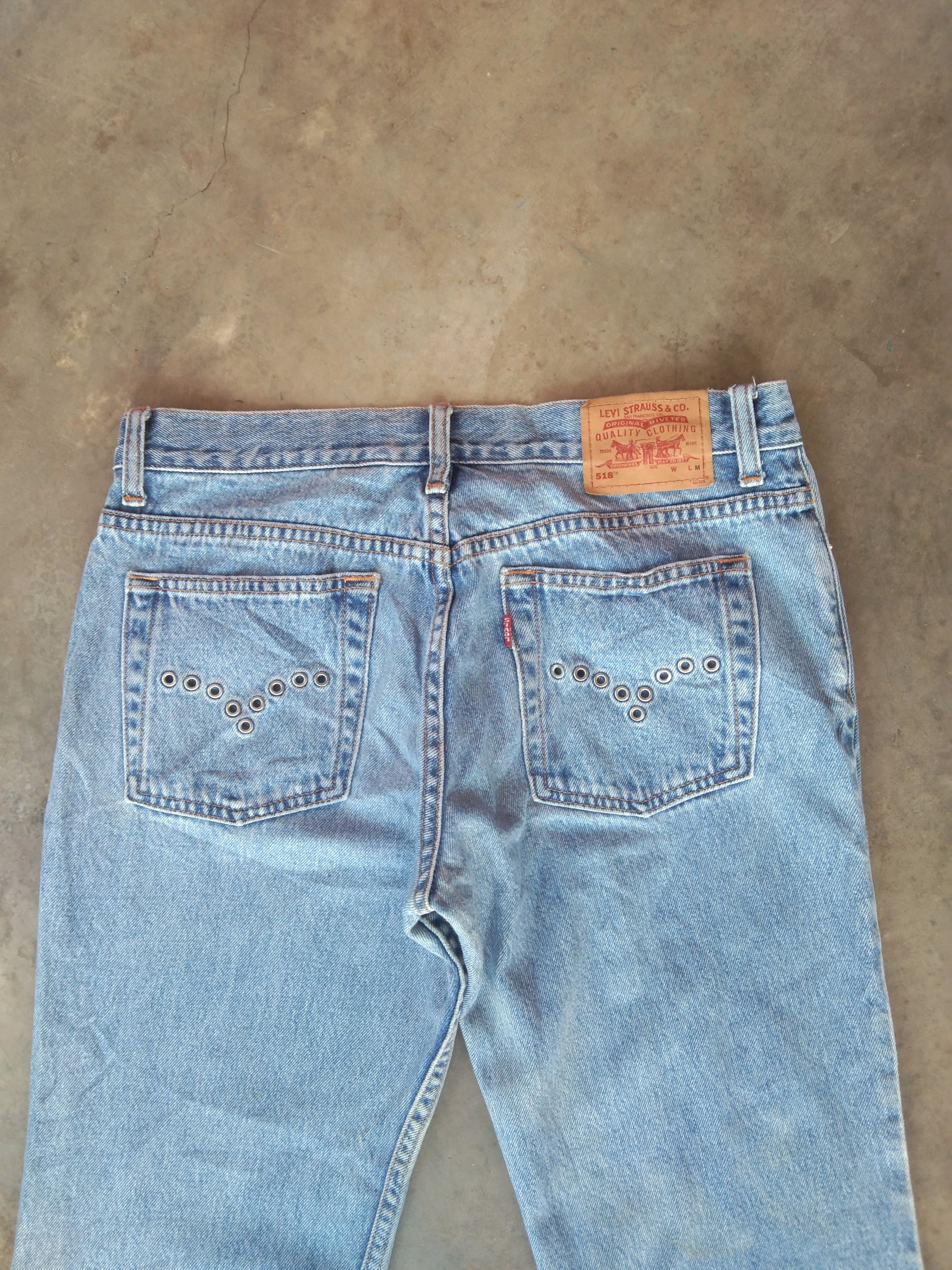 Jean × Levi's × Vintage Vintage Levis 518 Boot Cut Jeans 31x31 Size US 31 - 4 Thumbnail