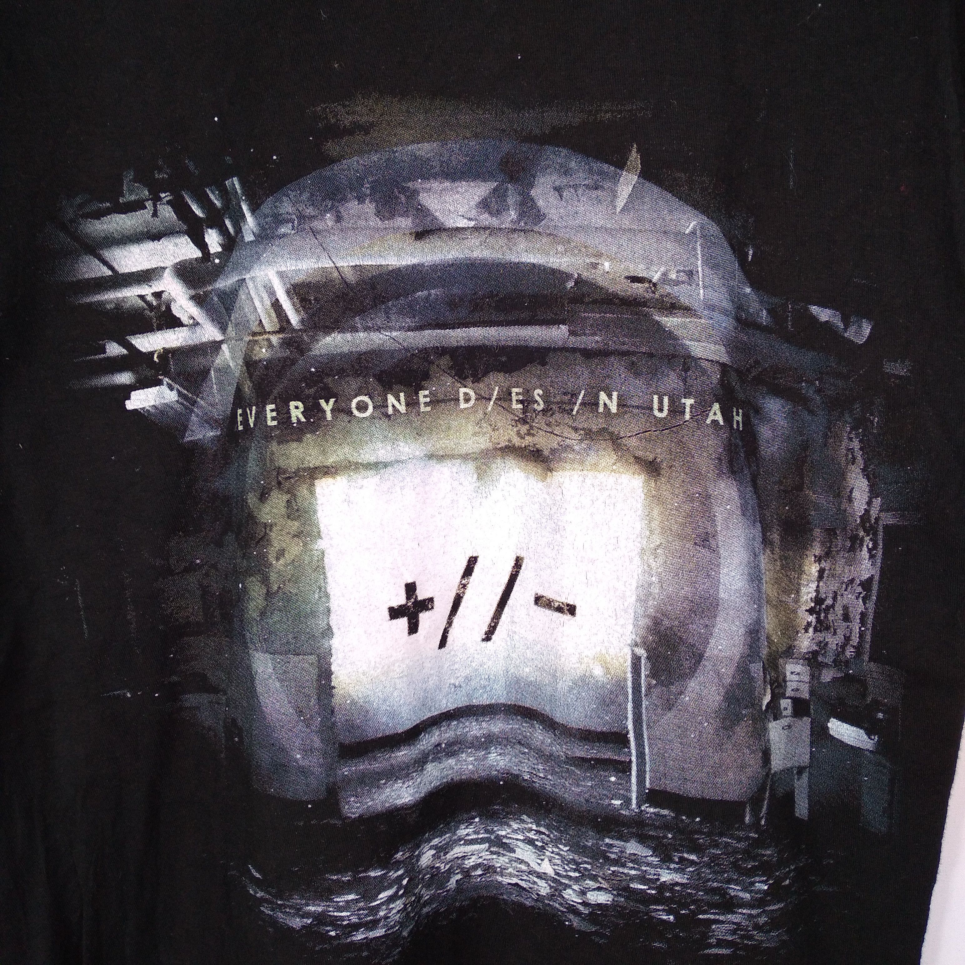 Band Tees × Vintage Metal Core Band Everyone Die In Utah Promo Tee Size US S / EU 44-46 / 1 - 2 Thumbnail