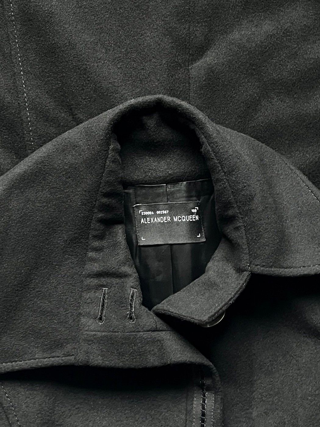 Alexander McQueen ⚡️QUICK SALE⚡️1999 Alexander McQueen black coat Size M / US 6-8 / IT 42-44 - 3 Thumbnail
