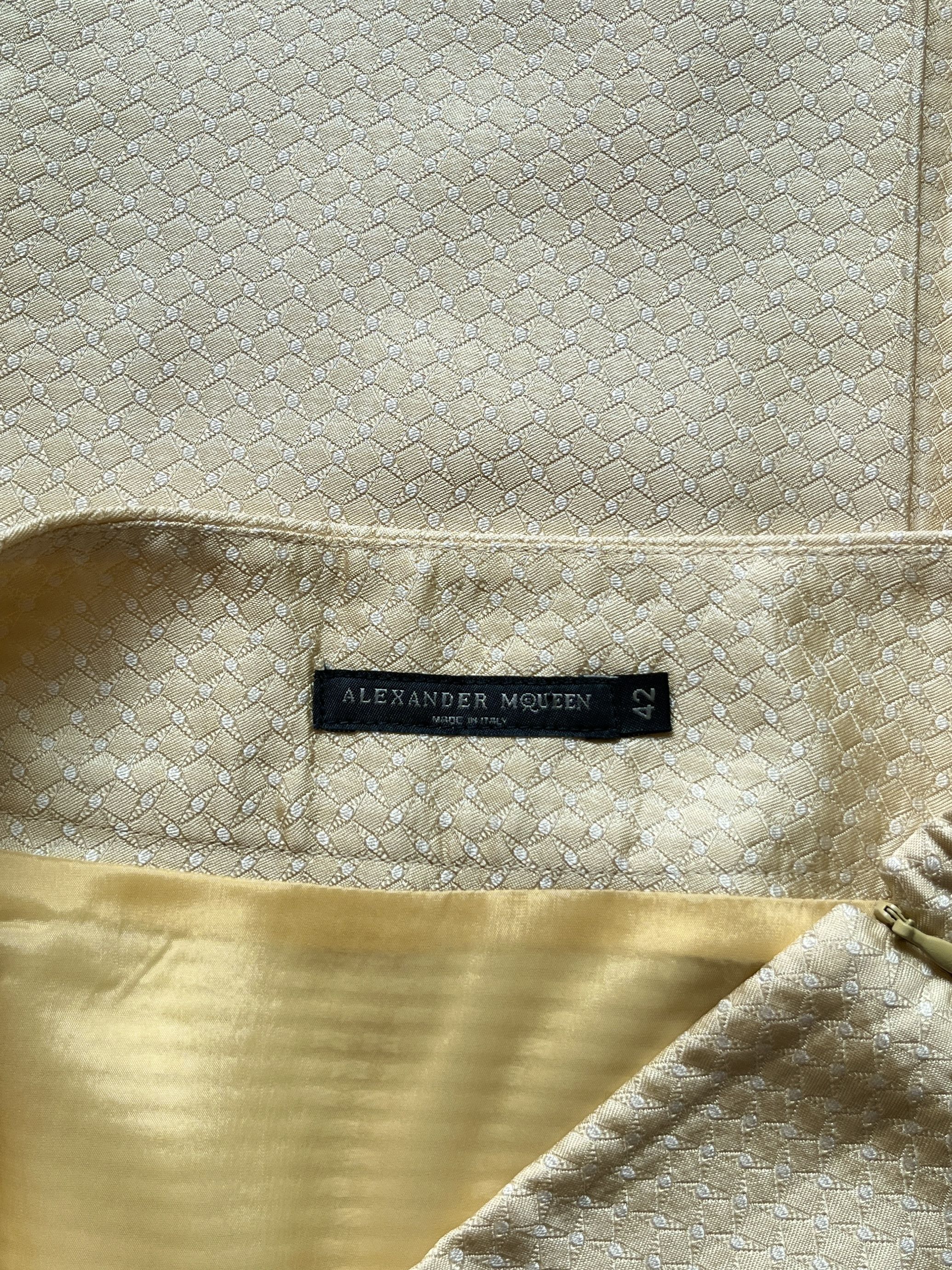 Alexander McQueen ⚡️QUICK SALE⚡️2006 Alexander McQueen Light Gold Silk Skirt Size 28" / US 6 / IT 42 - 3 Thumbnail