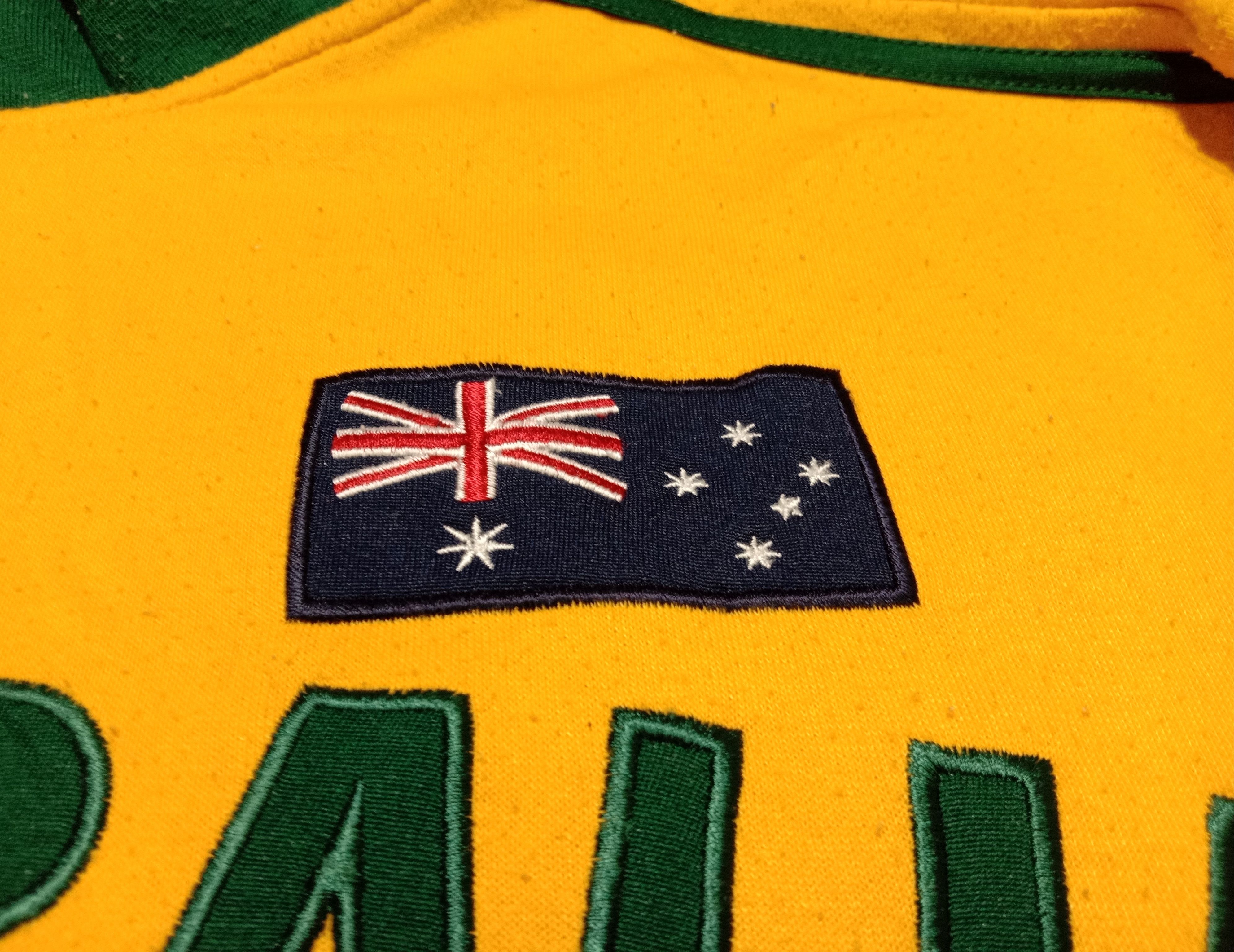 The Australian Outback Collection Australia Yellow/Green Sweater Embroidery Flag Logo Size US L / EU 52-54 / 3 - 3 Thumbnail