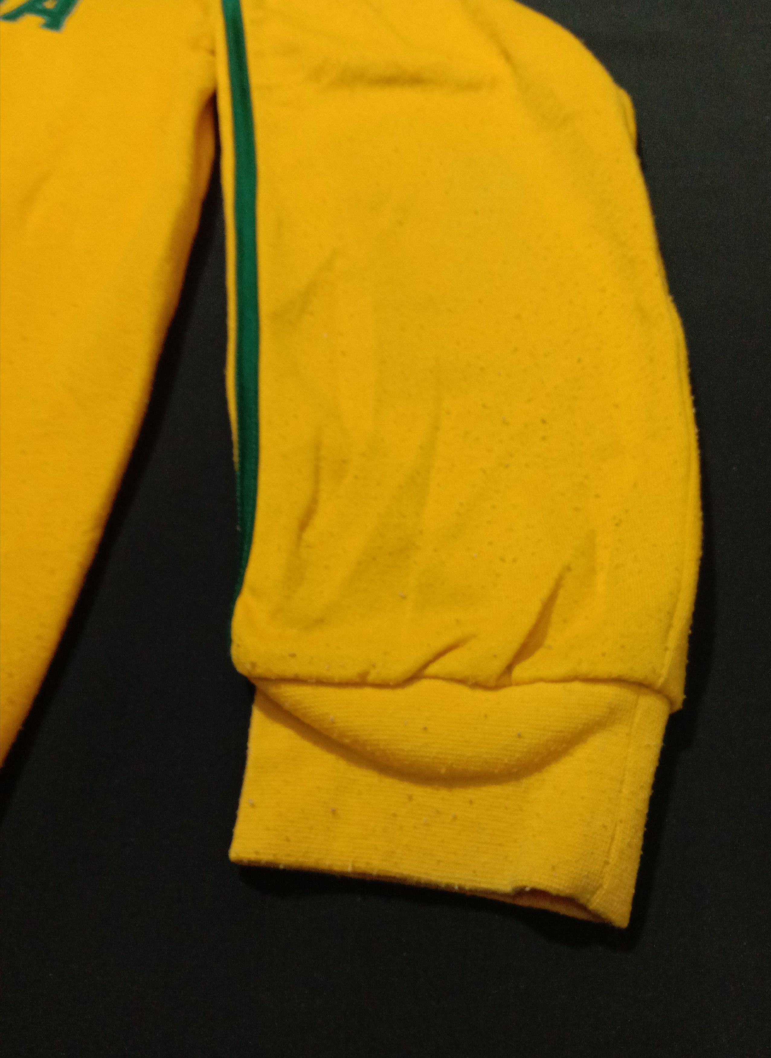 The Australian Outback Collection Australia Yellow/Green Sweater Embroidery Flag Logo Size US L / EU 52-54 / 3 - 4 Thumbnail