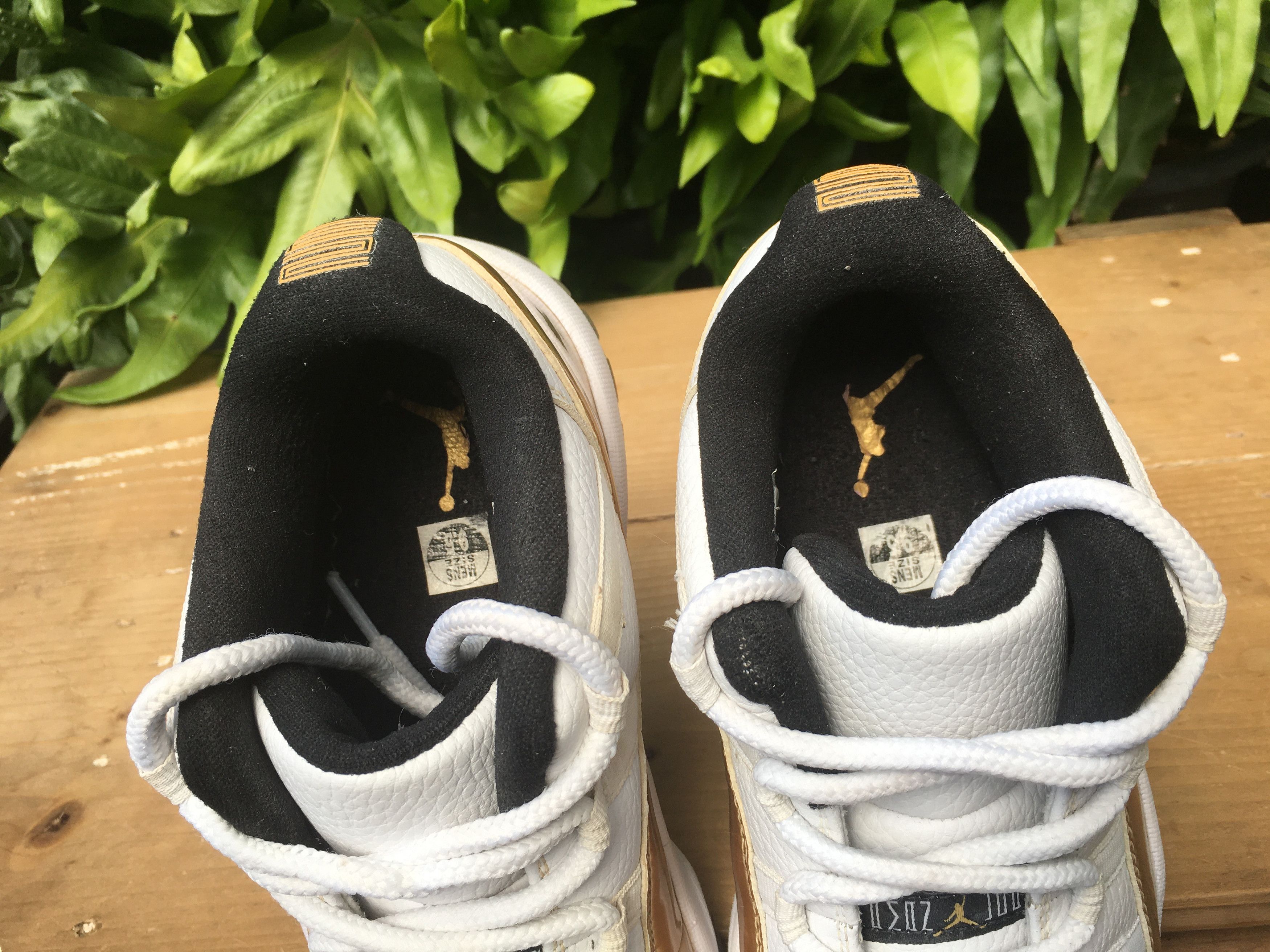 Jordan Brand × Nike 🔥 Nike Air Jordan 11 Retro Low Closing Ceremony Size US 9.5 / EU 42-43 - 10 Thumbnail