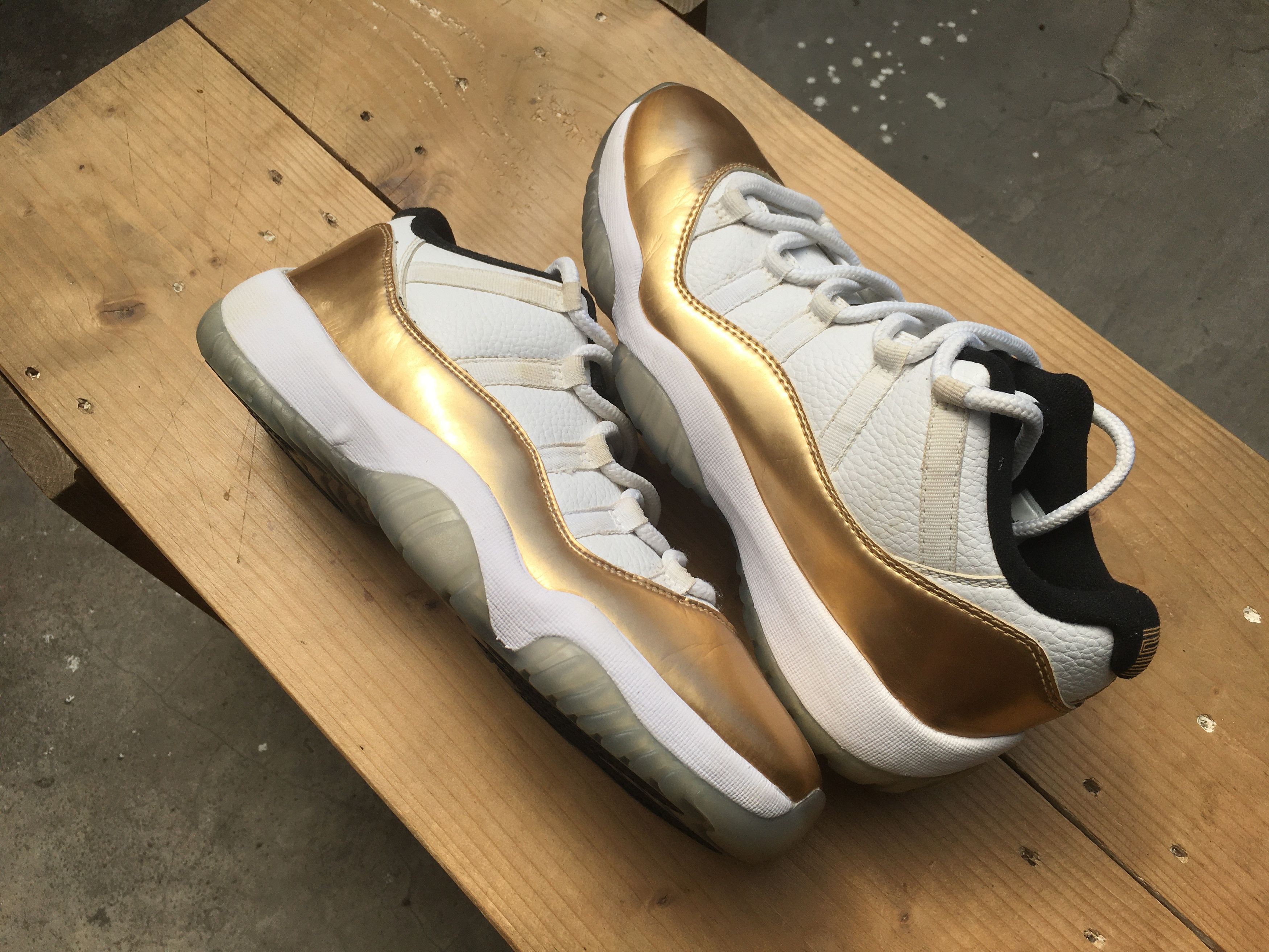 Jordan Brand × Nike 🔥 Nike Air Jordan 11 Retro Low Closing Ceremony Size US 9.5 / EU 42-43 - 18 Thumbnail