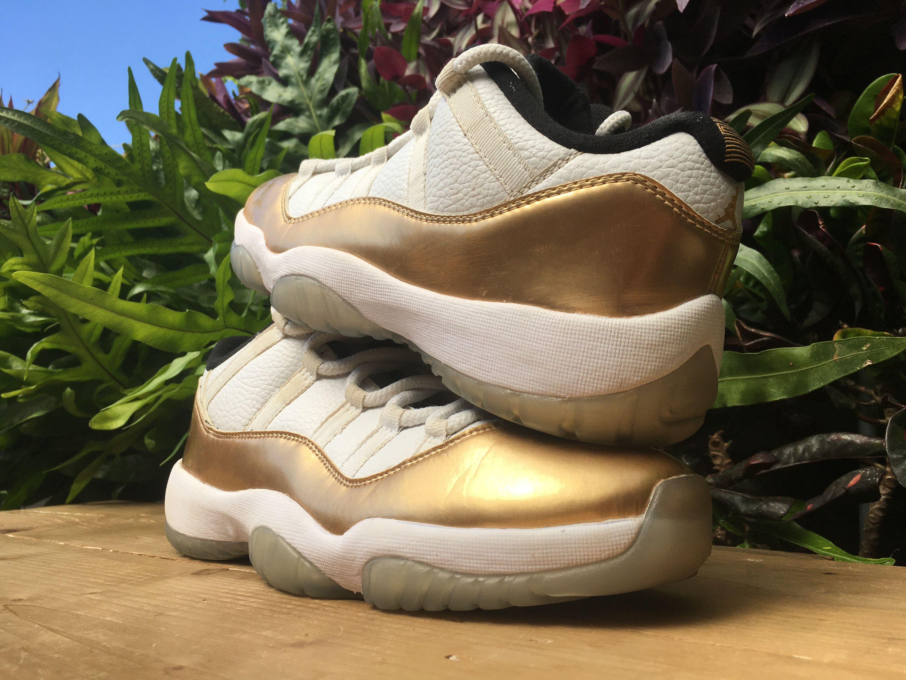 Jordan Brand × Nike 🔥 Nike Air Jordan 11 Retro Low Closing Ceremony Size US 9.5 / EU 42-43 - 2 Thumbnail