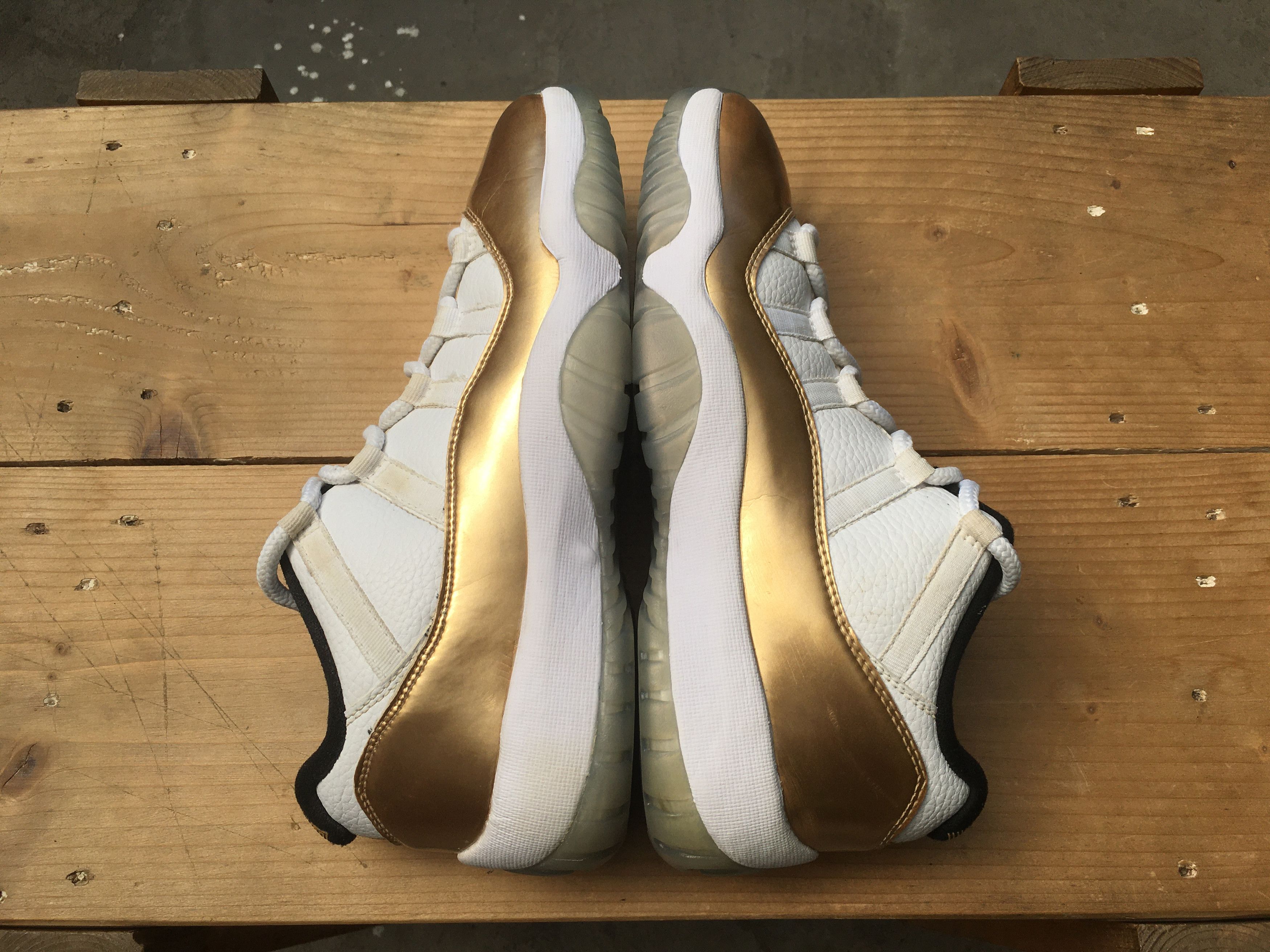 Jordan Brand × Nike 🔥 Nike Air Jordan 11 Retro Low Closing Ceremony Size US 9.5 / EU 42-43 - 19 Thumbnail
