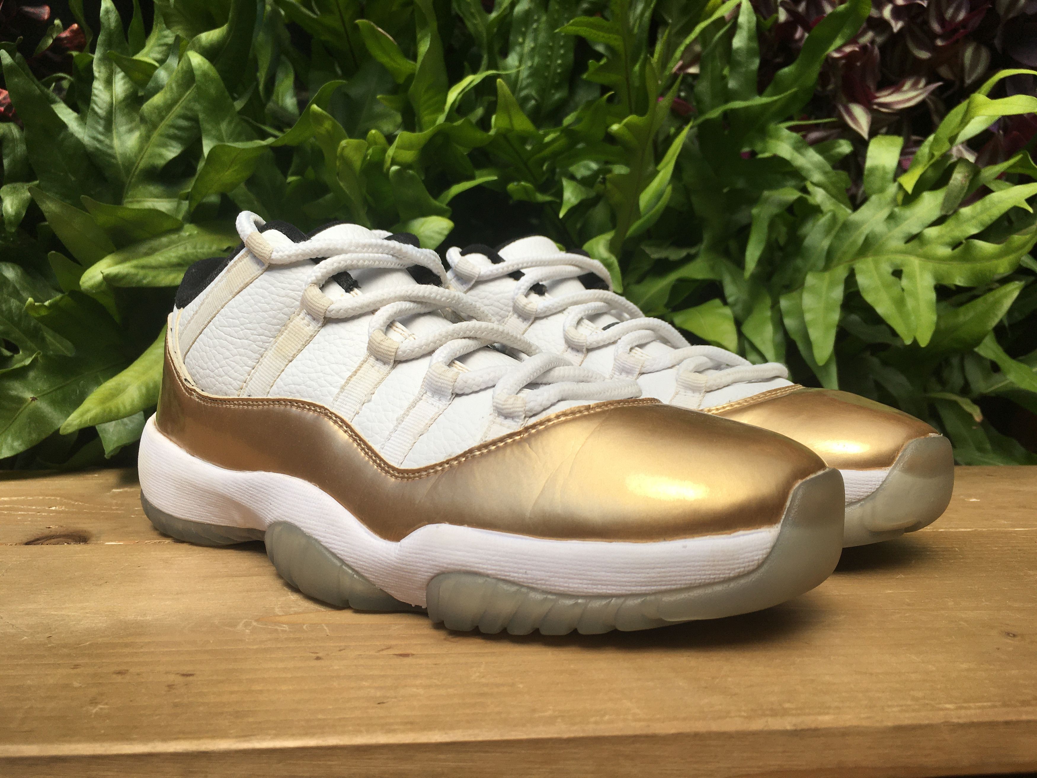 Jordan Brand × Nike 🔥 Nike Air Jordan 11 Retro Low Closing Ceremony Size US 9.5 / EU 42-43 - 7 Thumbnail