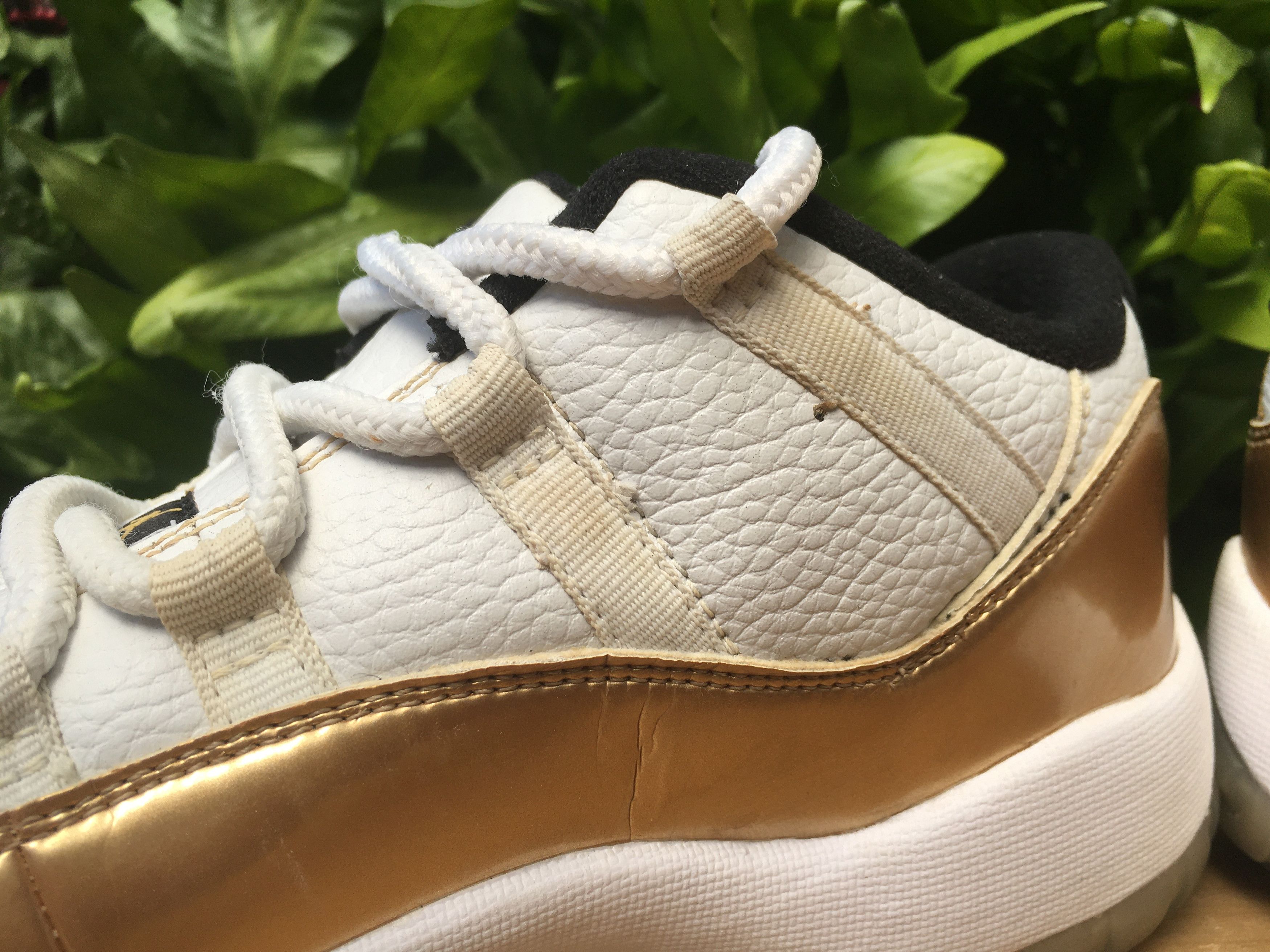 Jordan Brand × Nike 🔥 Nike Air Jordan 11 Retro Low Closing Ceremony Size US 9.5 / EU 42-43 - 6 Thumbnail
