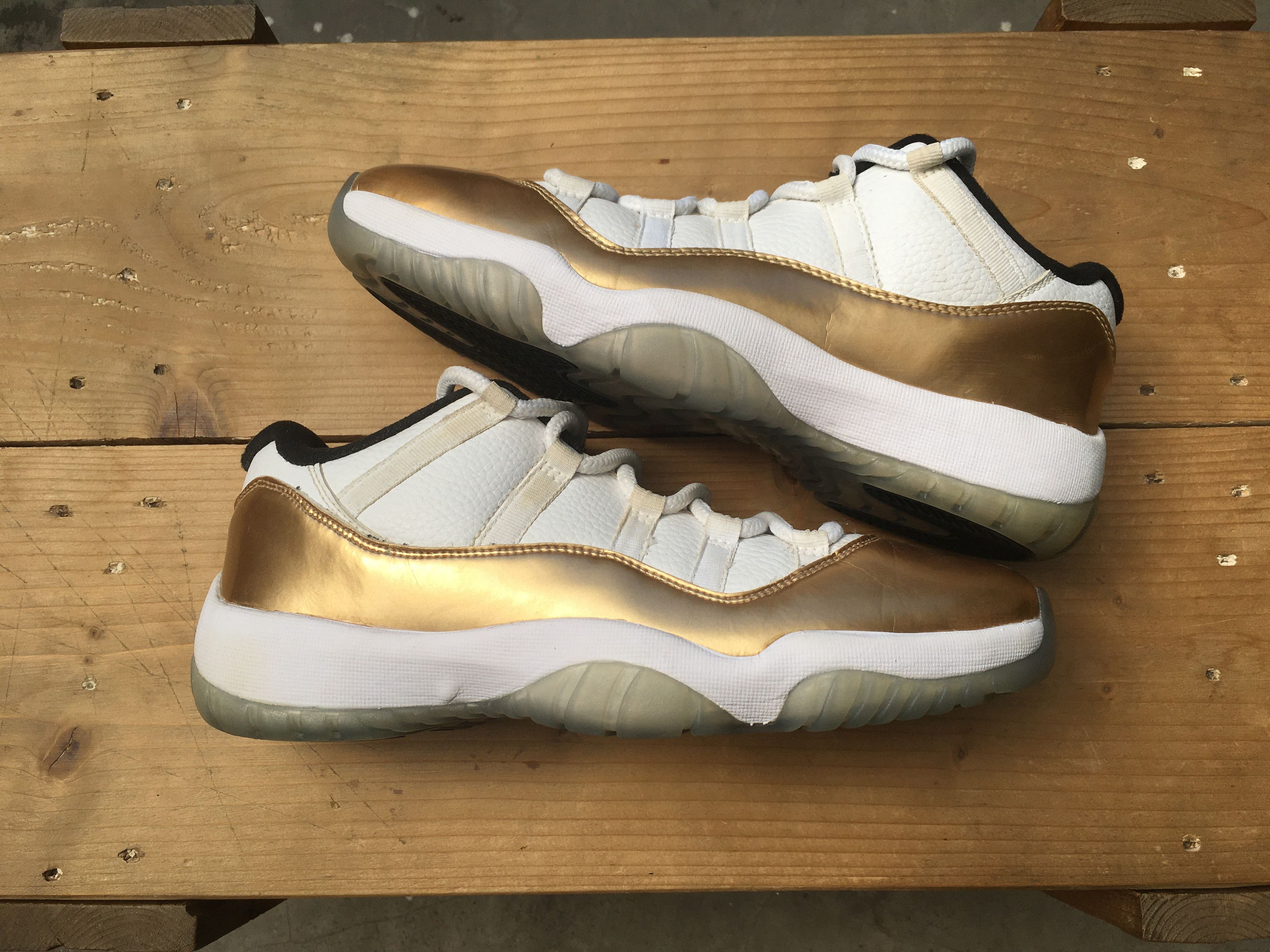 Jordan Brand × Nike 🔥 Nike Air Jordan 11 Retro Low Closing Ceremony Size US 9.5 / EU 42-43 - 16 Thumbnail