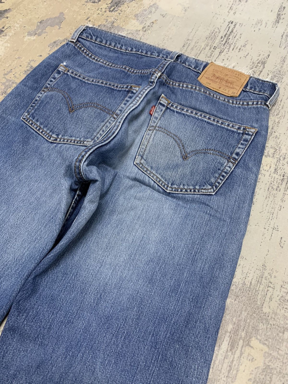 Vintage 90s Levi’s 519 Distressed Ripped Faded Blue Denim Jeans W31 Size US 31 - 11 Thumbnail