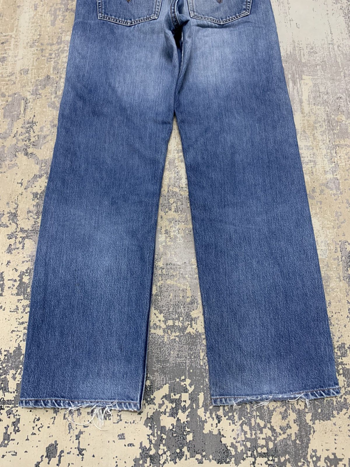 Vintage 90s Levi’s 519 Distressed Ripped Faded Blue Denim Jeans W31 Size US 31 - 13 Thumbnail