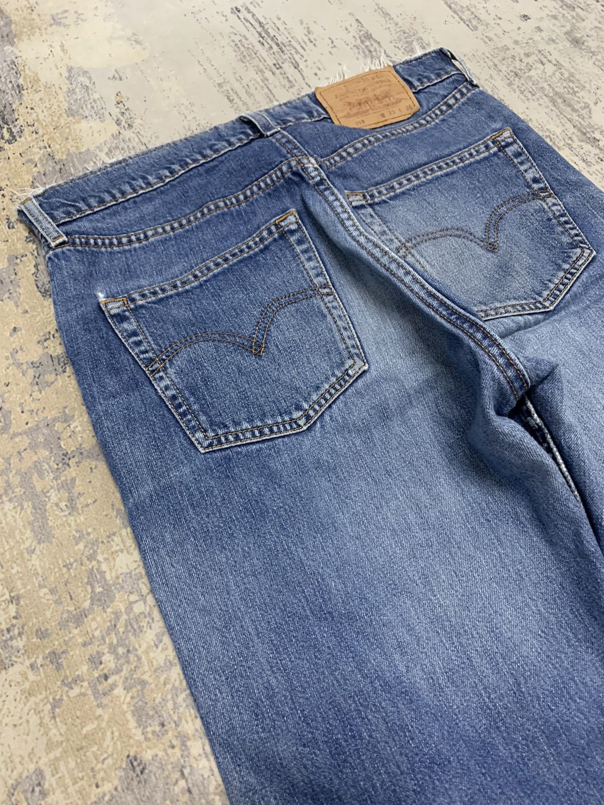 Vintage 90s Levi’s 519 Distressed Ripped Faded Blue Denim Jeans W31 Size US 31 - 12 Thumbnail