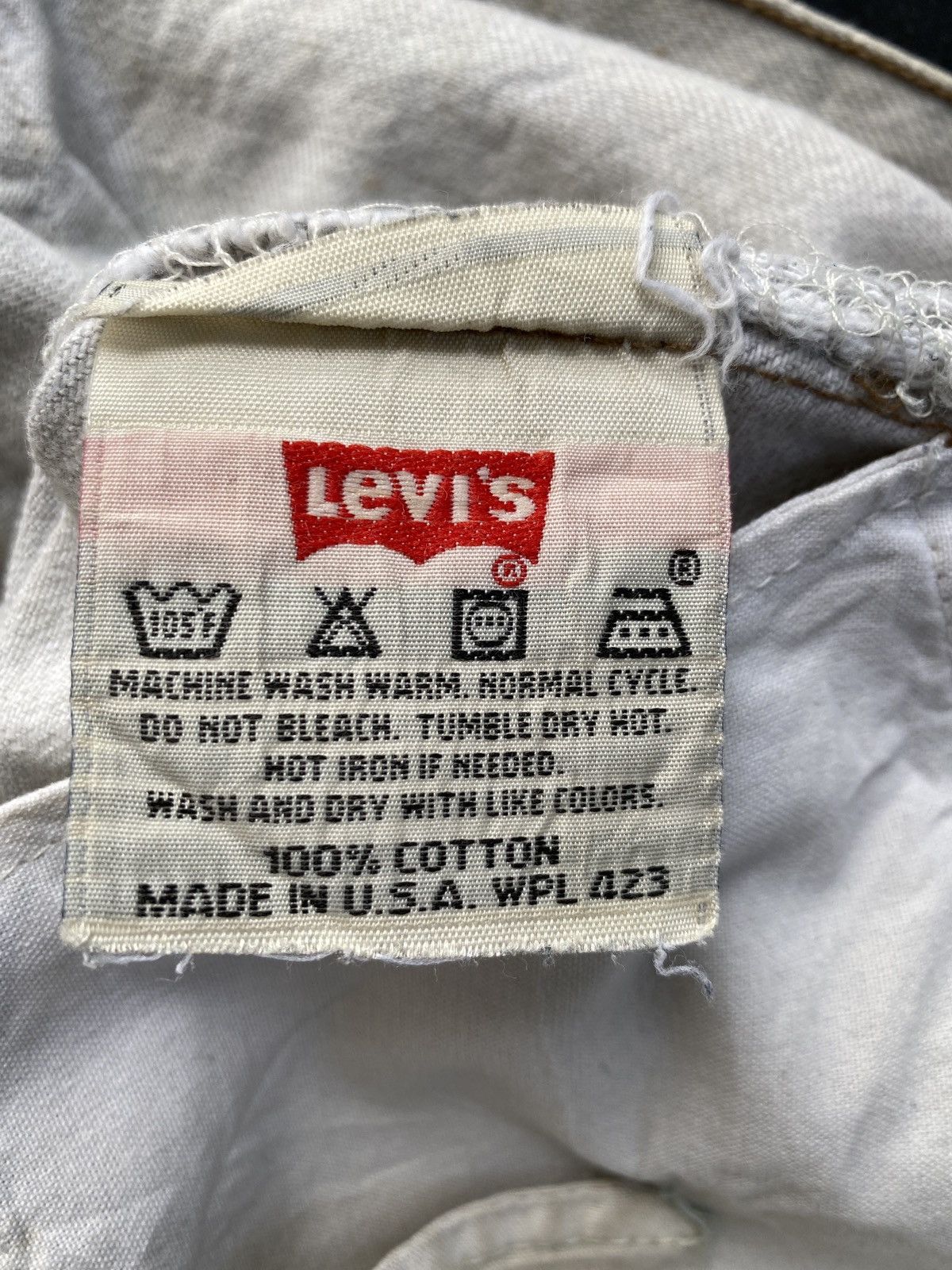 Jean × Levi's × Vintage 90s VINTAGE LEVIS 501 DISTRESSED JEANS-J375 Size US 37 - 7 Thumbnail