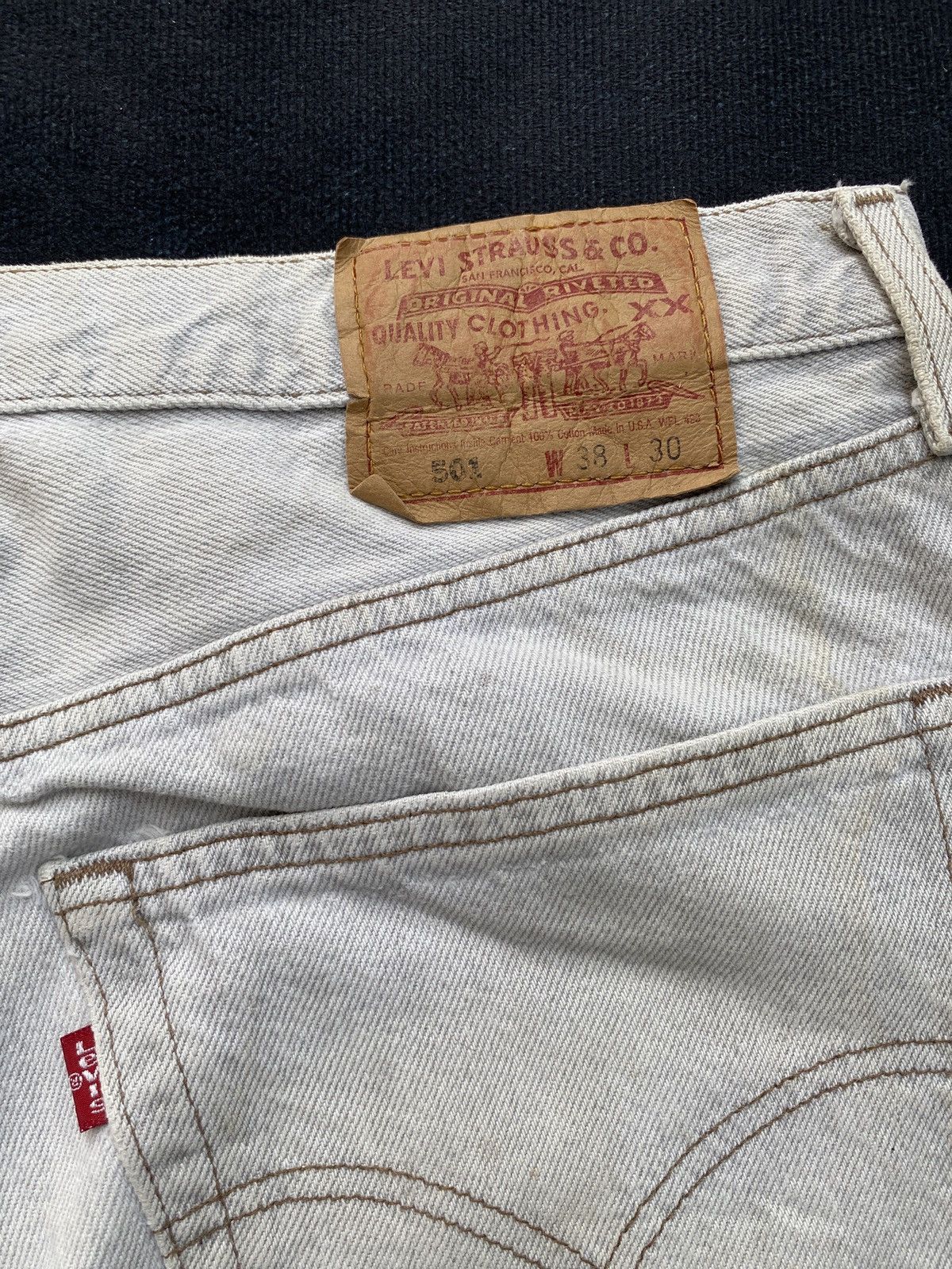 Jean × Levi's × Vintage 90s VINTAGE LEVIS 501 DISTRESSED JEANS-J375 Size US 37 - 14 Thumbnail