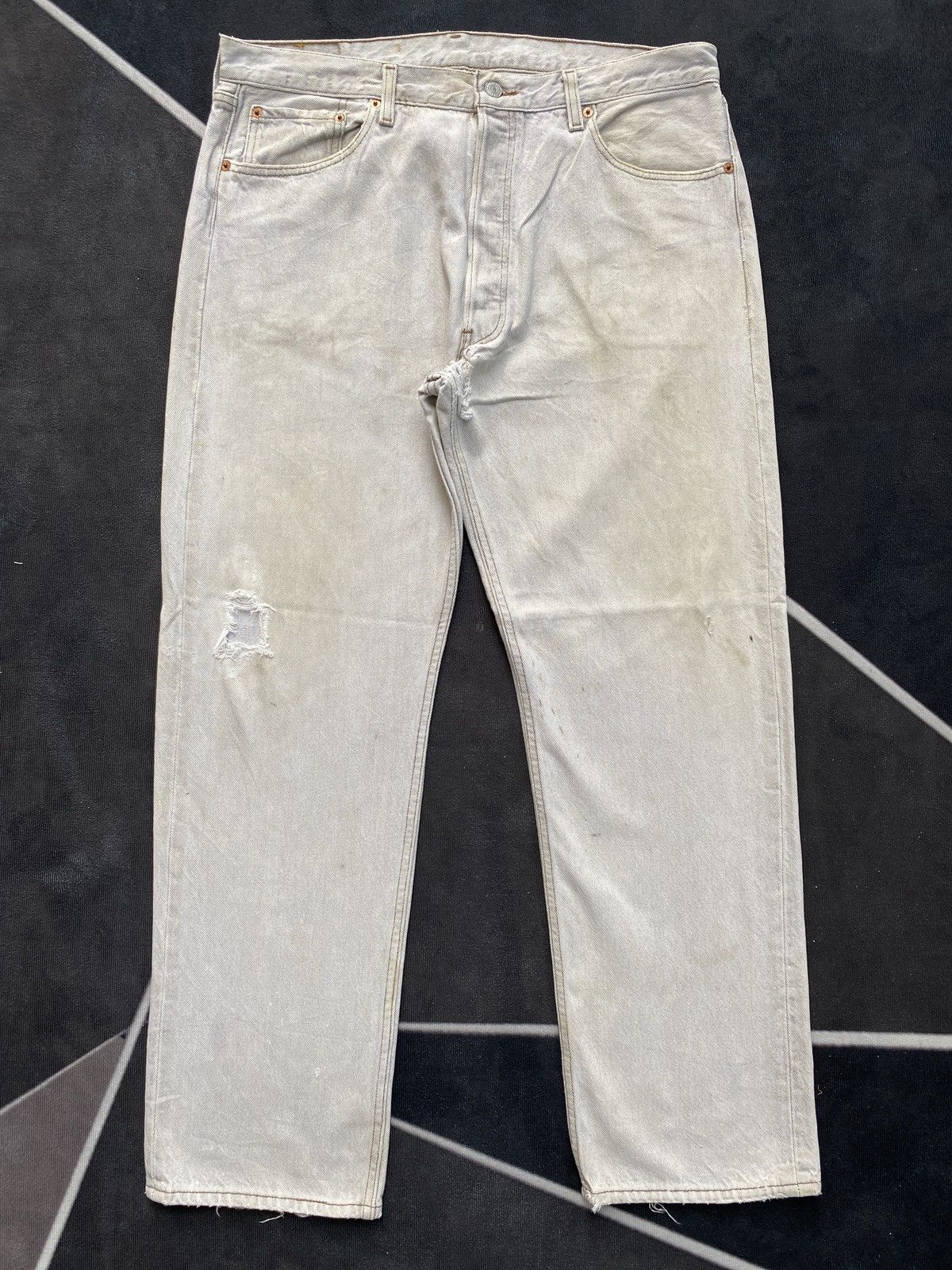 Jean × Levi's × Vintage 90s VINTAGE LEVIS 501 DISTRESSED JEANS-J375 Size US 37 - 1 Thumbnail
