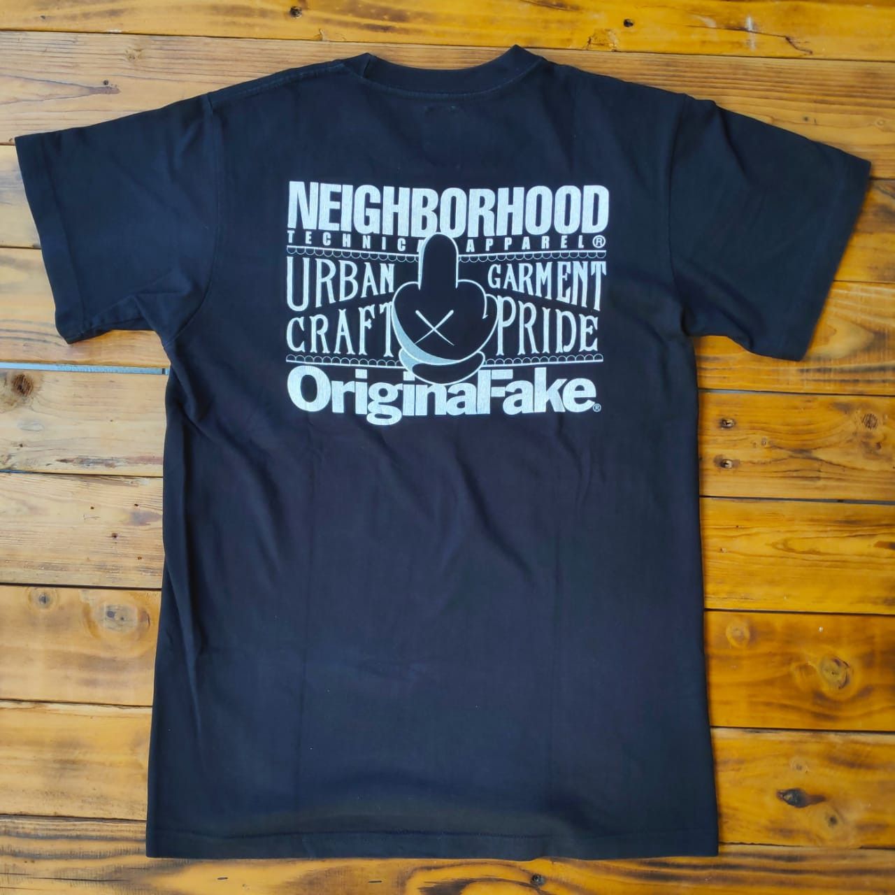 Kaws × Neighborhood × Original Fake Originalfake X KAWS X NEIGHBORHOOD BUILT Shirt Size US S / EU 44-46 / 1 - 2 Thumbnail