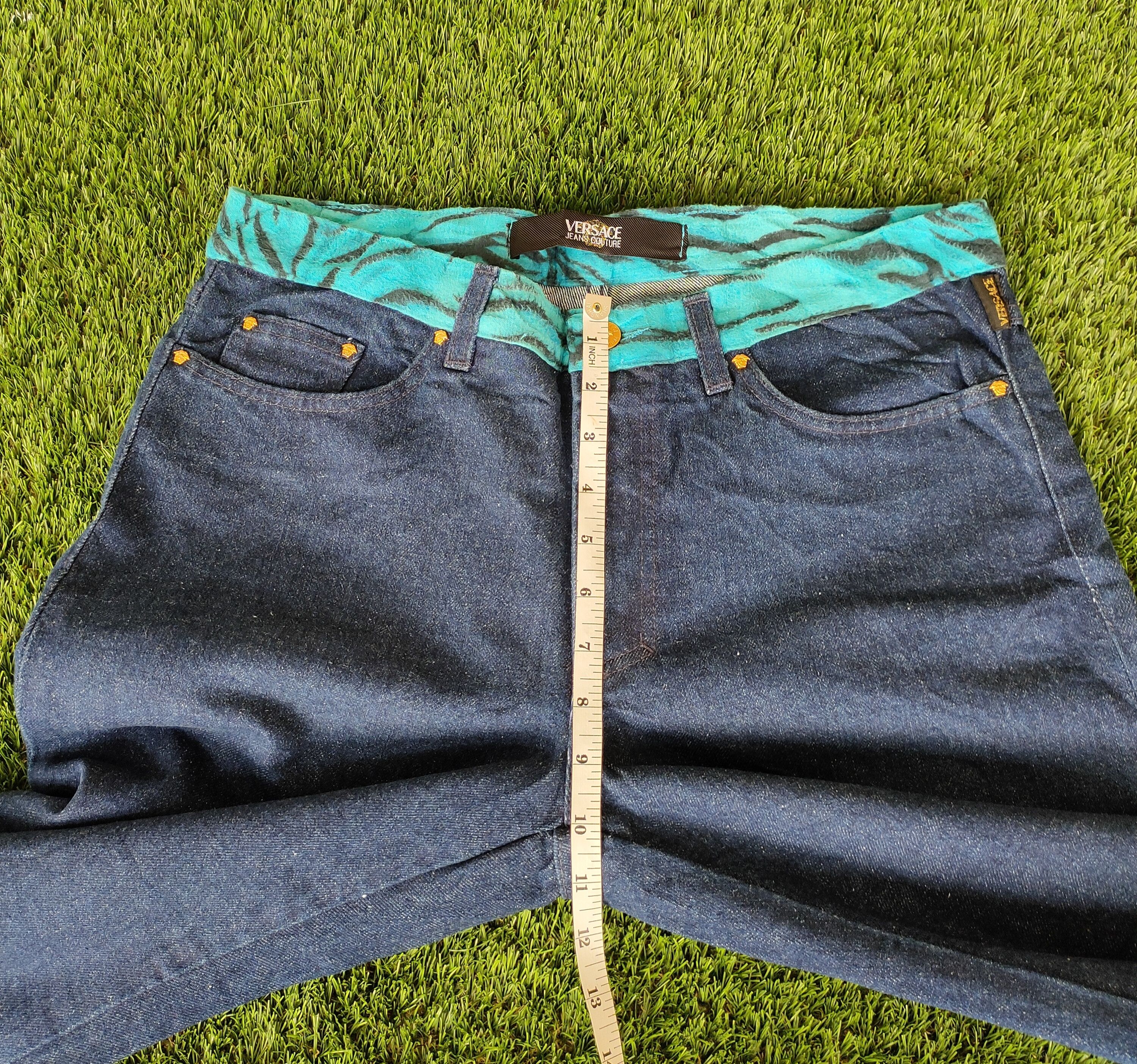 Versace Jeans Couture ❌NEED GONE ❌versace jeans couture Size US 33 - 4 Thumbnail