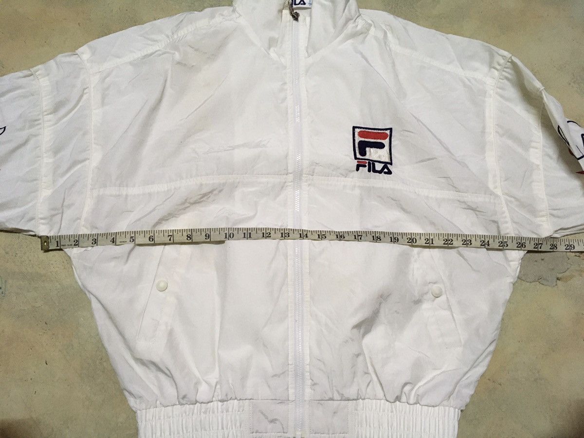 Fila Vintage Fila Big Logo Windbreaker Light Jacket Size US L / EU 52-54 / 3 - 9 Thumbnail
