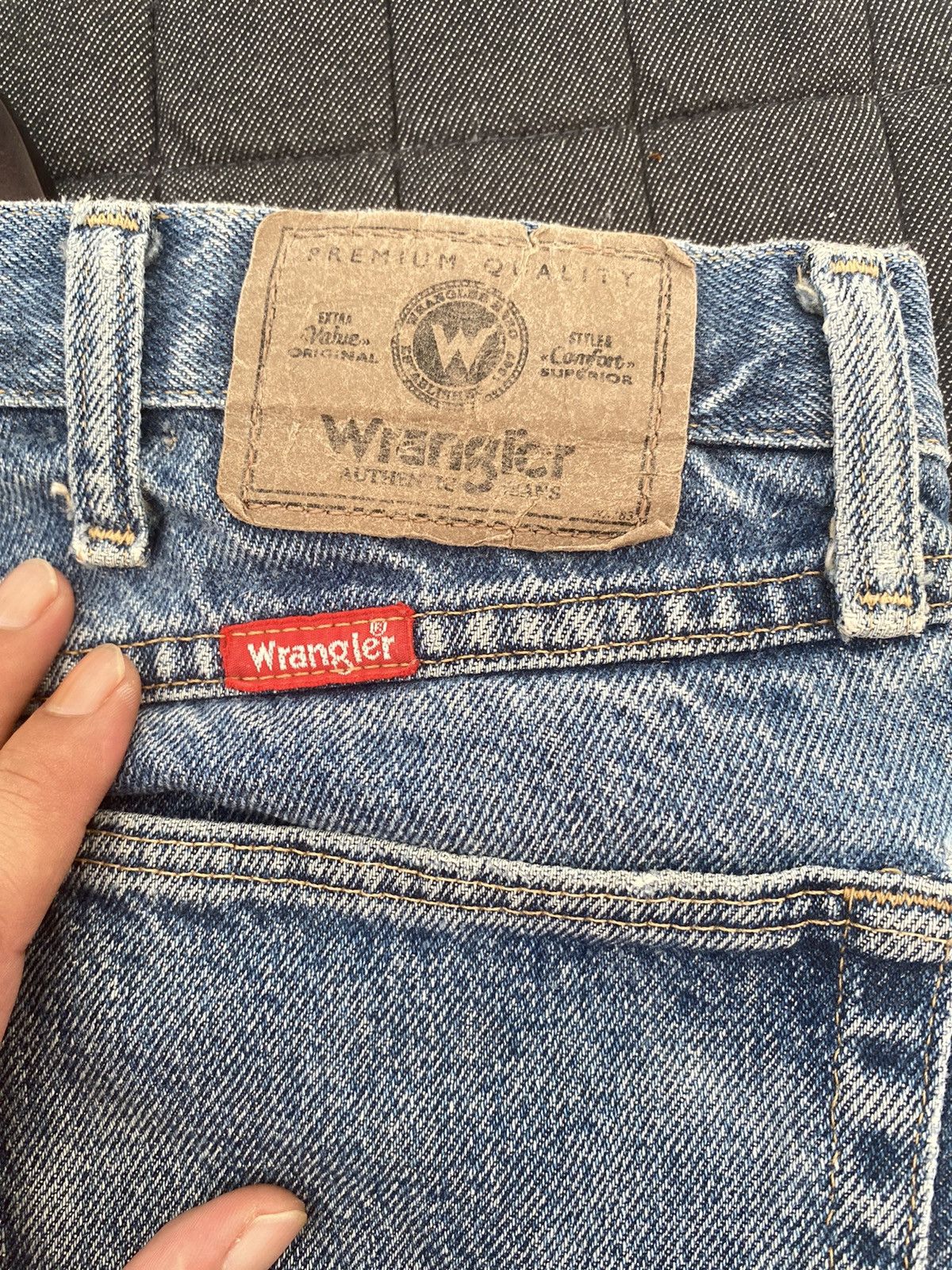 Vintage × Wrangler OFFER🔥Vintage Distressed Denim Wrangler Faded Blue Jeans Size US 34 / EU 50 - 8 Thumbnail