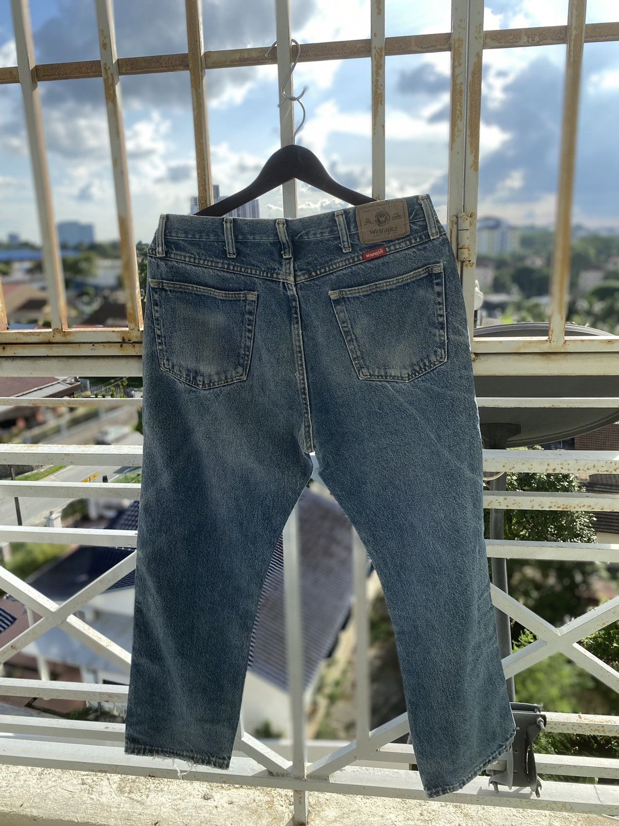 Vintage × Wrangler OFFER🔥Vintage Distressed Denim Wrangler Faded Blue Jeans Size US 34 / EU 50 - 4 Thumbnail