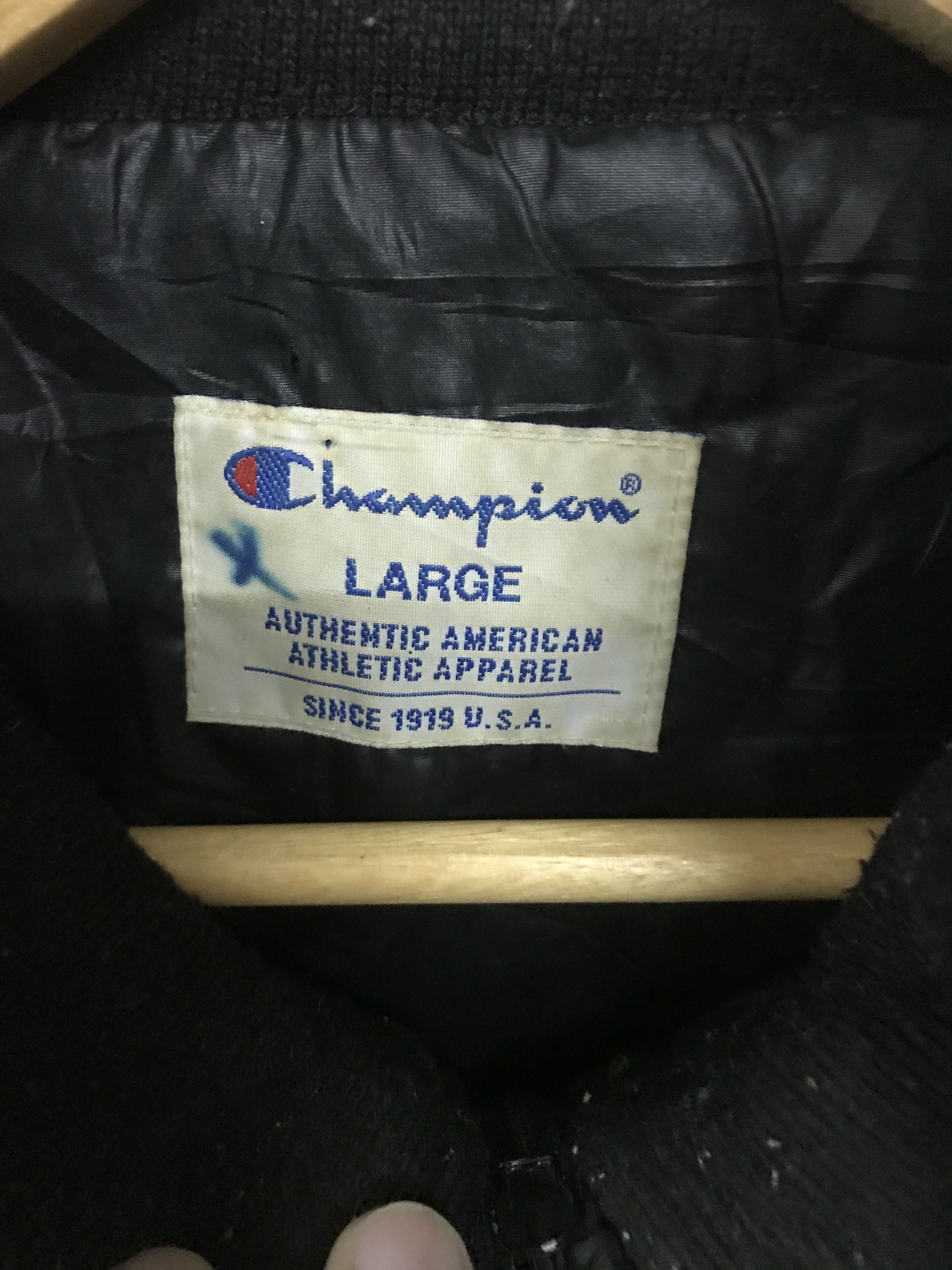 Champion Vintage Champion Embroidered Jacket Large Size US L / EU 52-54 / 3 - 5 Thumbnail