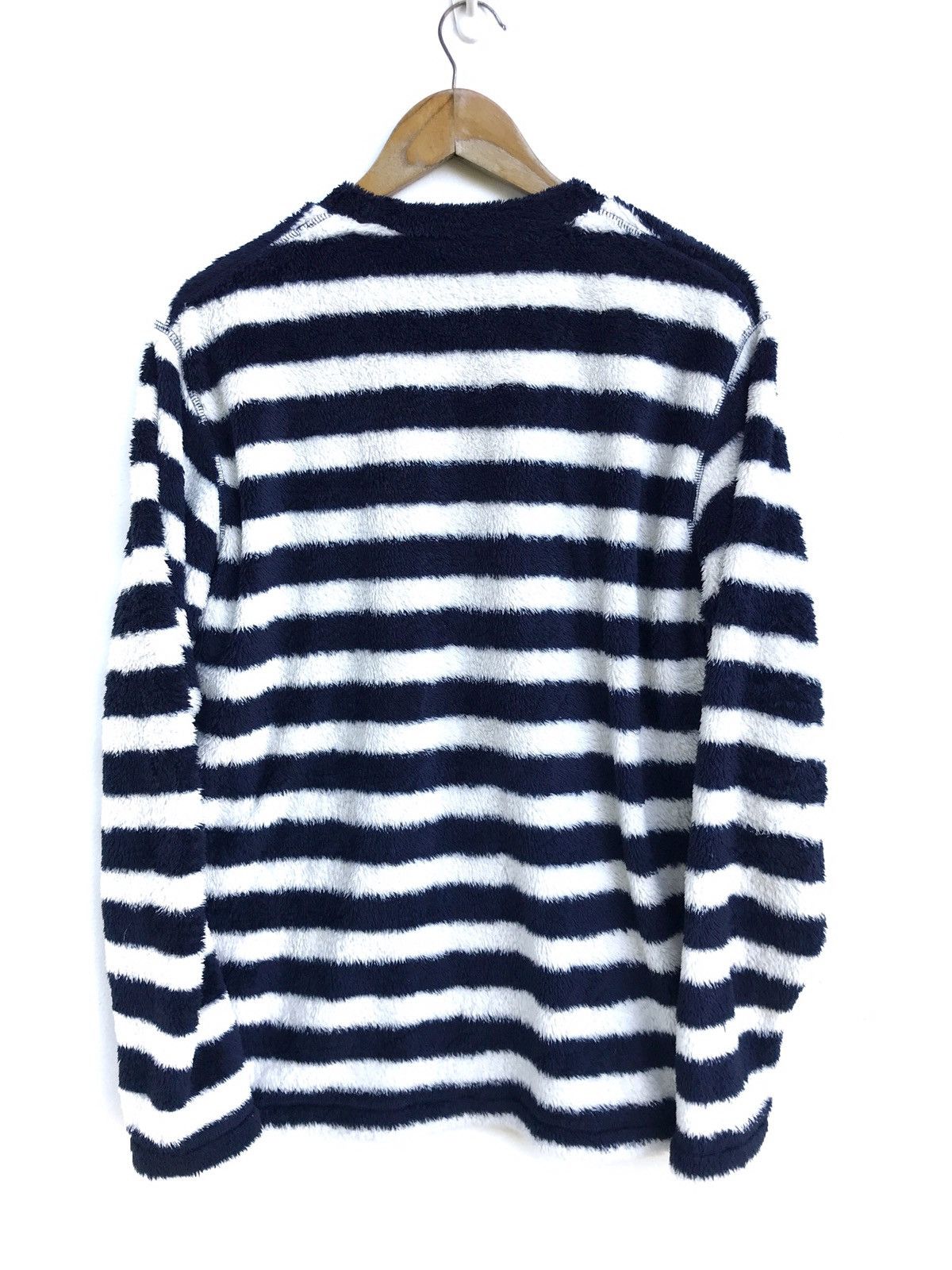 Uniqlo Uniqlo x Mickey Prisoner Fleece Sweatshirt Size US M / EU 48-50 / 2 - 2 Thumbnail