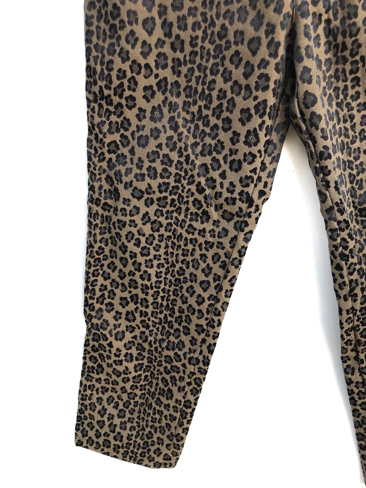 Fendi Authentic Fendi Leopard Print Trousers Pants Size US 26 / EU 42 - 8 Thumbnail