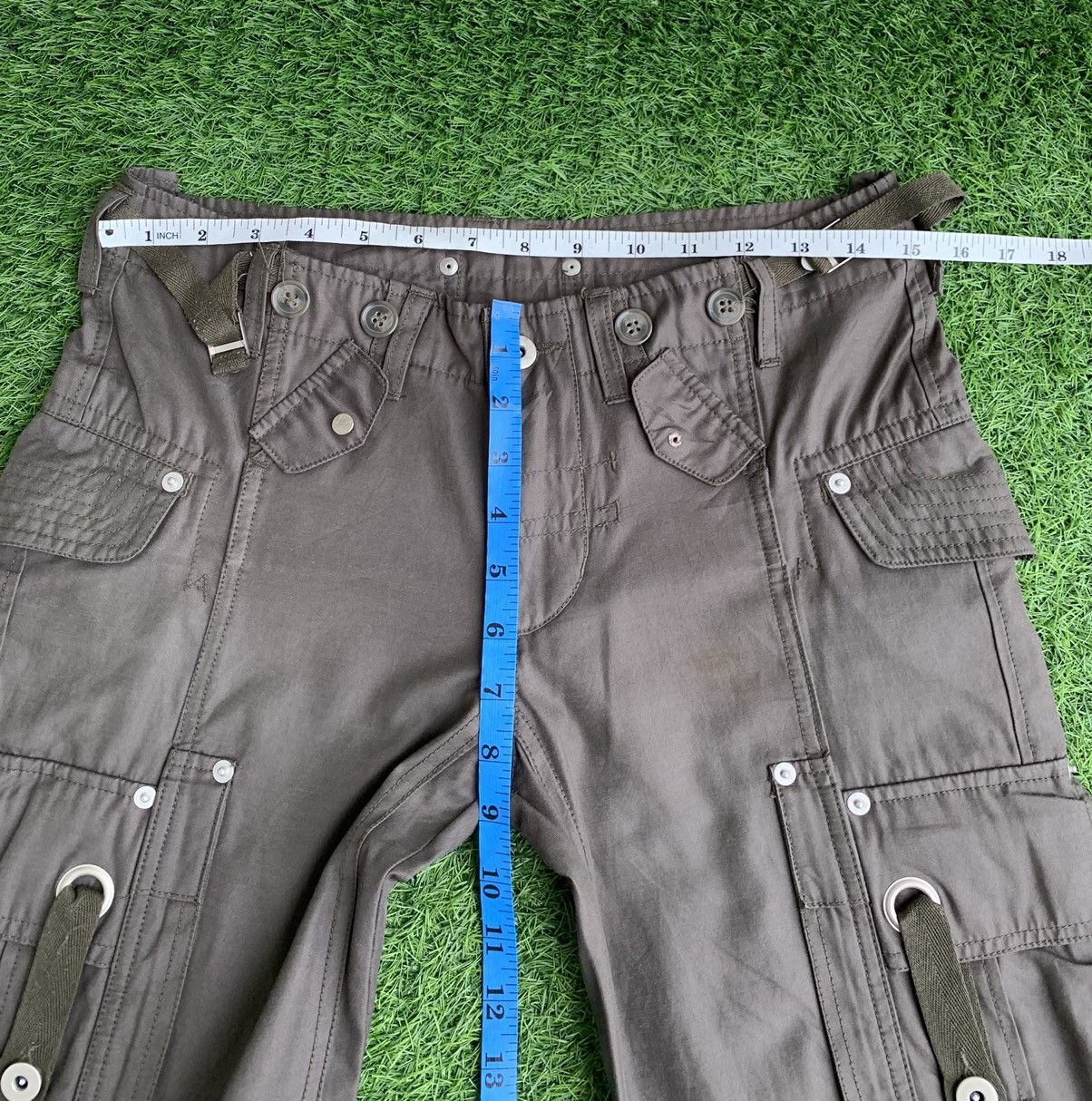 Japanese Brand Multiple Pocket Cargo Pants Japanese Brand Size US 29 - 11 Thumbnail