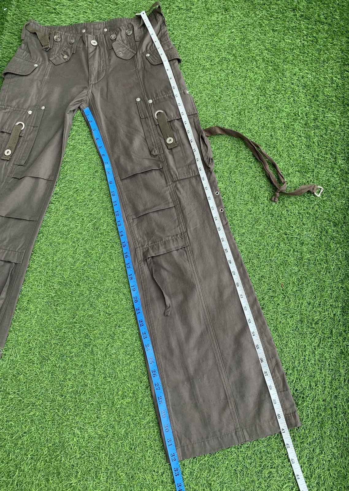 Japanese Brand Multiple Pocket Cargo Pants Japanese Brand Size US 29 - 14 Thumbnail