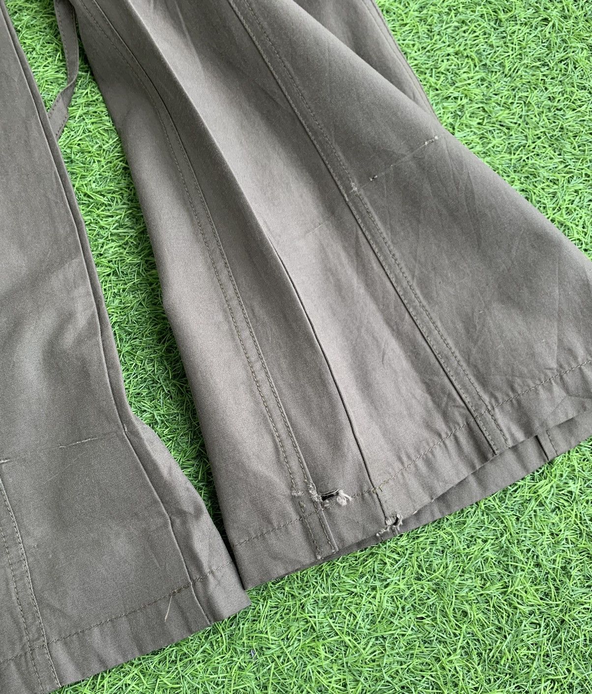 Japanese Brand Multiple Pocket Cargo Pants Japanese Brand Size US 29 - 8 Thumbnail