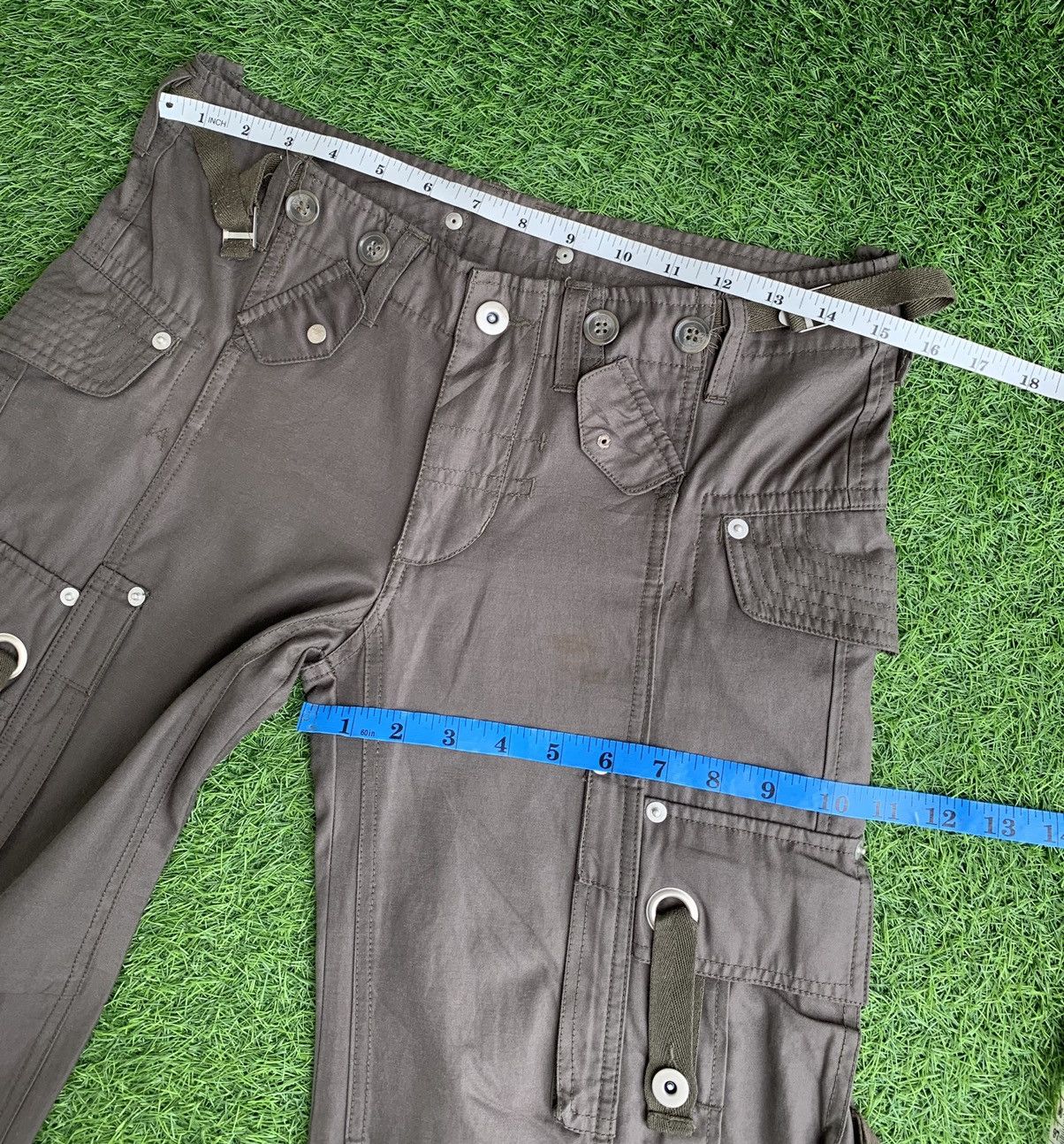 Japanese Brand Multiple Pocket Cargo Pants Japanese Brand Size US 29 - 10 Thumbnail