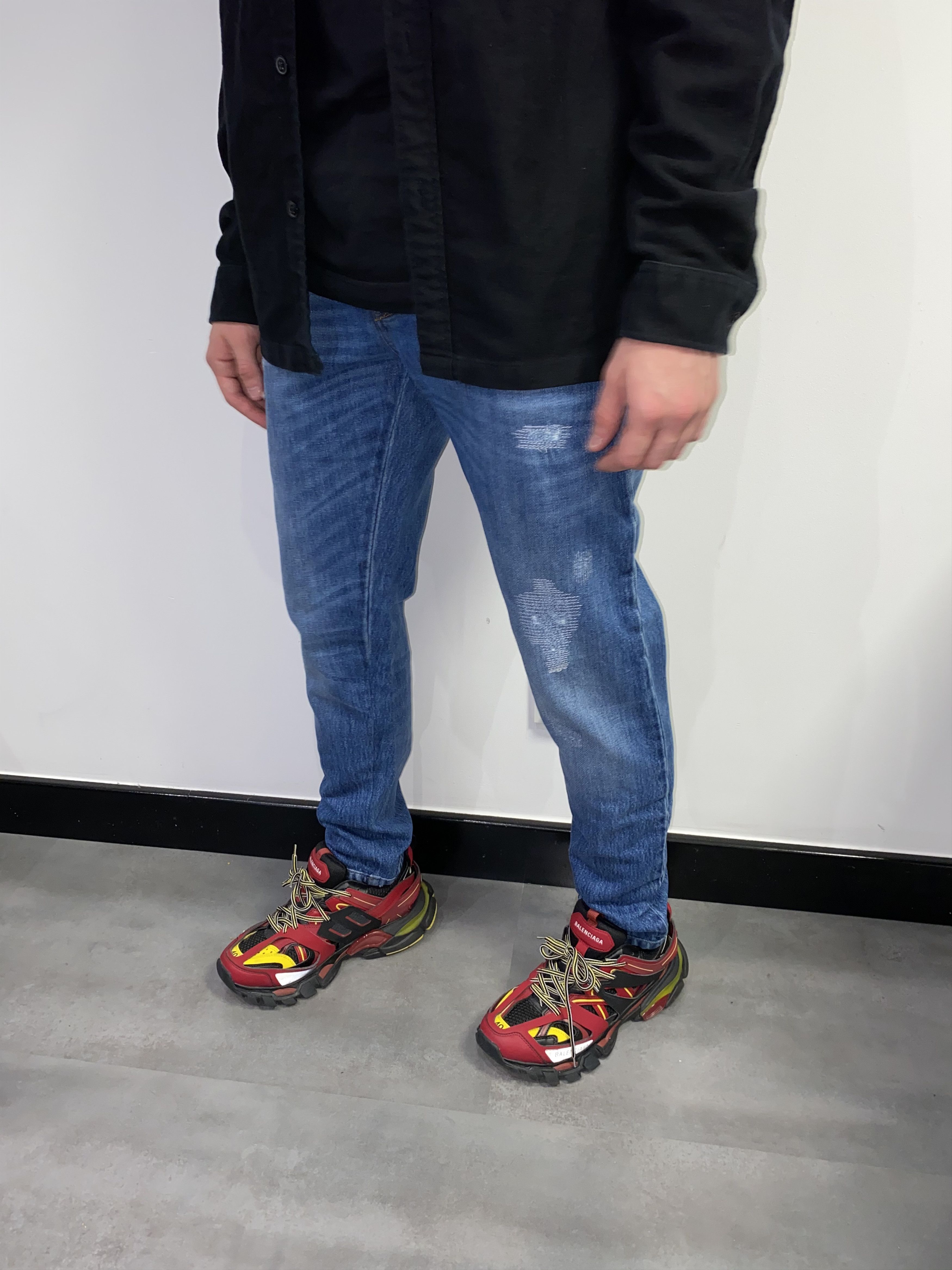 Valentino Valentino Distressed Light Indigo Denim Pants Size US 31 - 4 Thumbnail