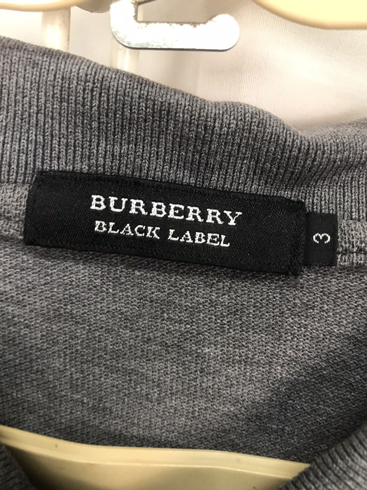 Burberry Burberry black label distressed polos shirt Size US M / EU 48-50 / 2 - 3 Thumbnail