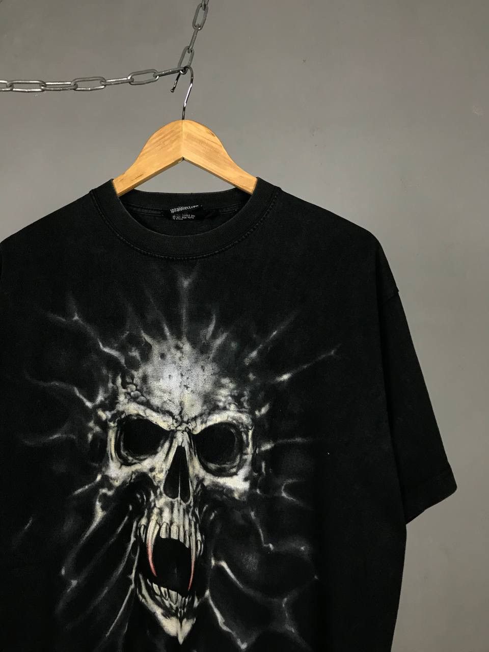 Vintage Skulls vintage rock overprinted tee Size US XL / EU 56 / 4 - 2 Thumbnail