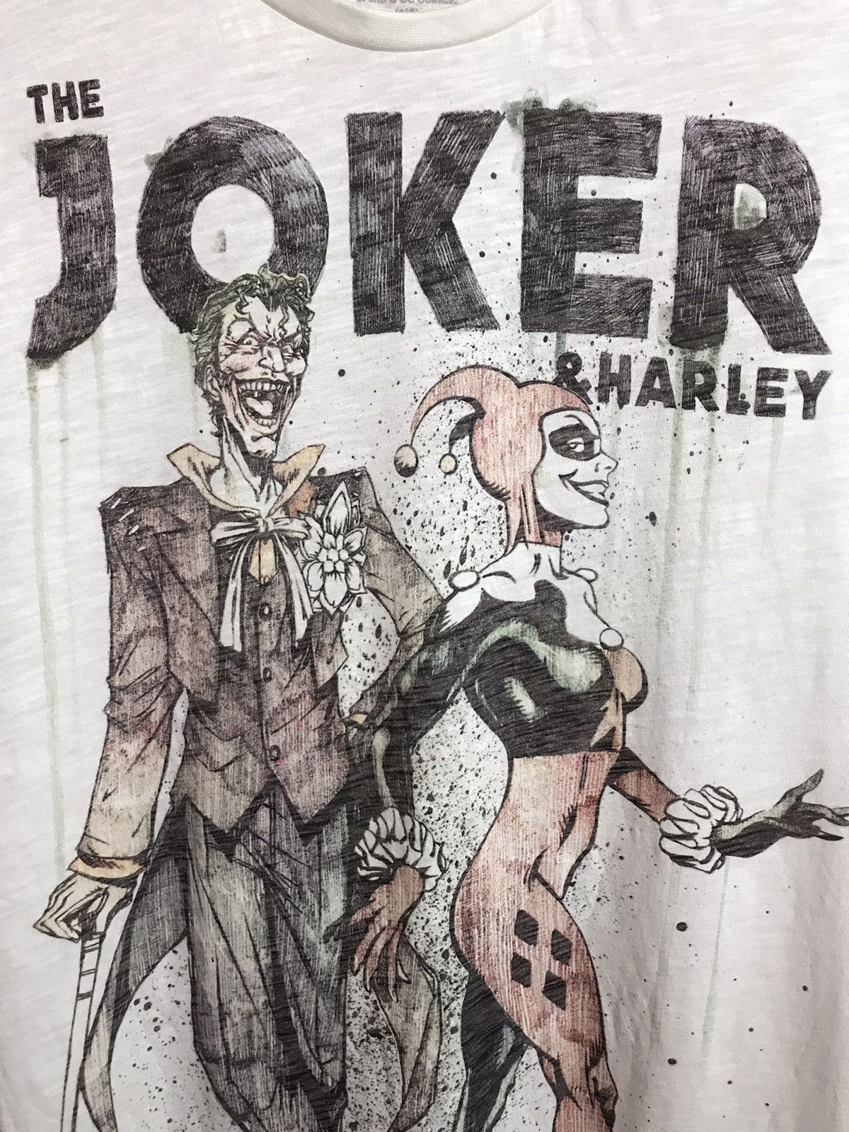 DC Comics × Vintage Vintage looking Joker Harley Quinn art tee Batman vtg comics Size US M / EU 48-50 / 2 - 3 Thumbnail