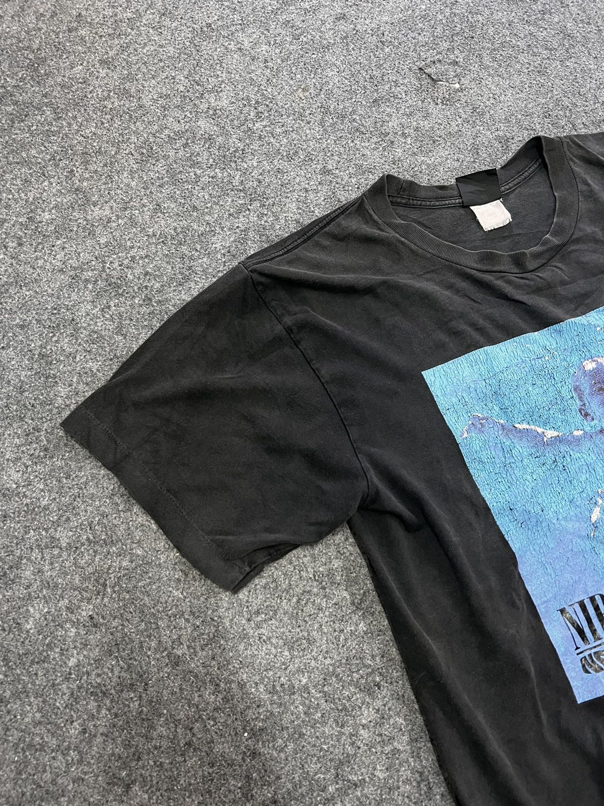 Band Tees × Vintage Sick🔥Vintage 90’s Thrashed Super Crack Nirvana Band Tee Size US M / EU 48-50 / 2 - 5 Thumbnail