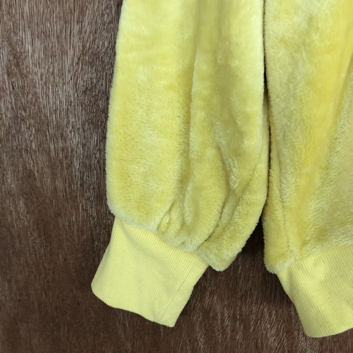Disney DL Pluto mickey mouse Disney Yellow fleece Sweatshirt #1803 Size M / US 6-8 / IT 42-44 - 6 Thumbnail