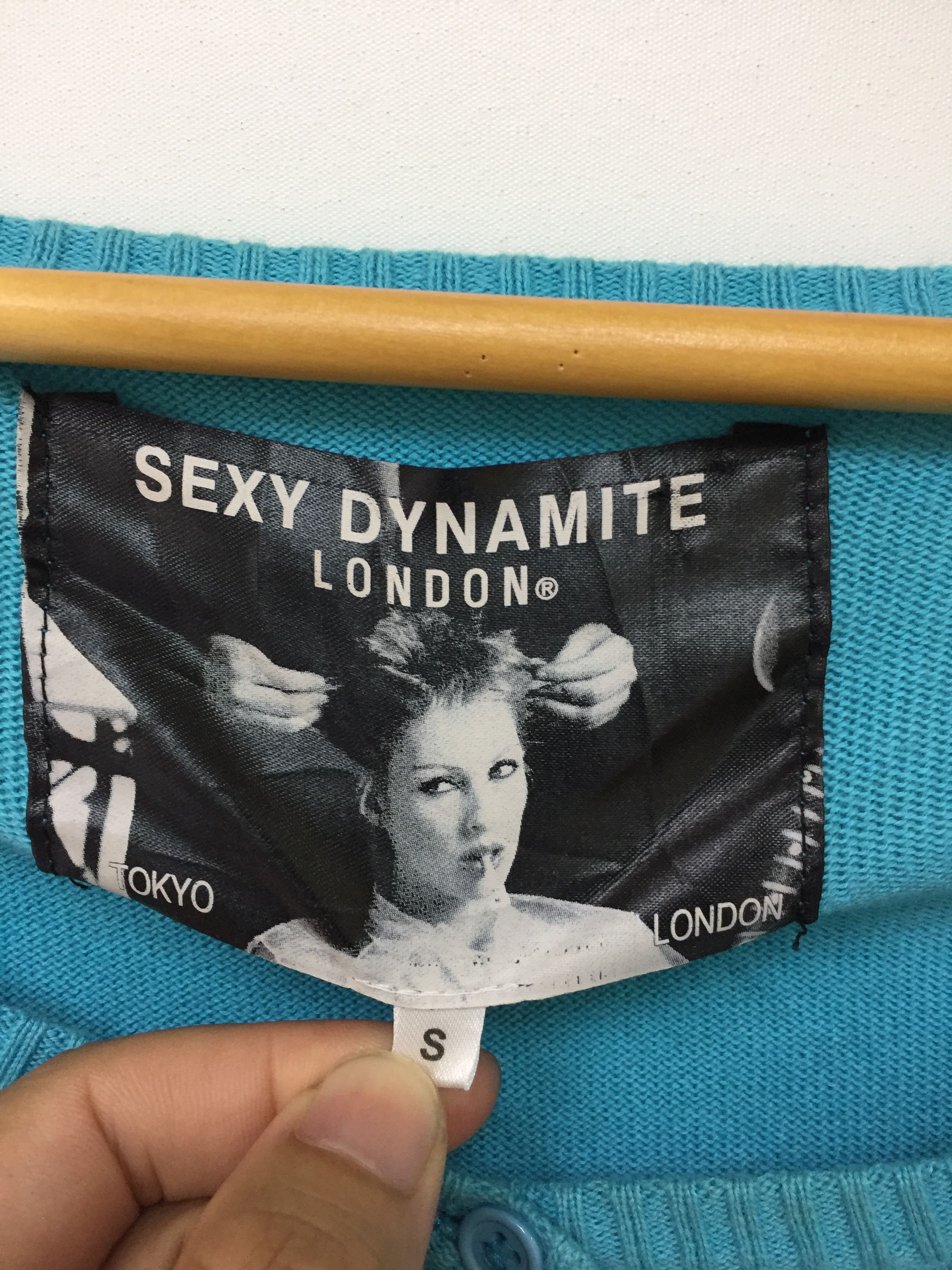 SEXY DYNAMITE London Embroidered logo Crop knit