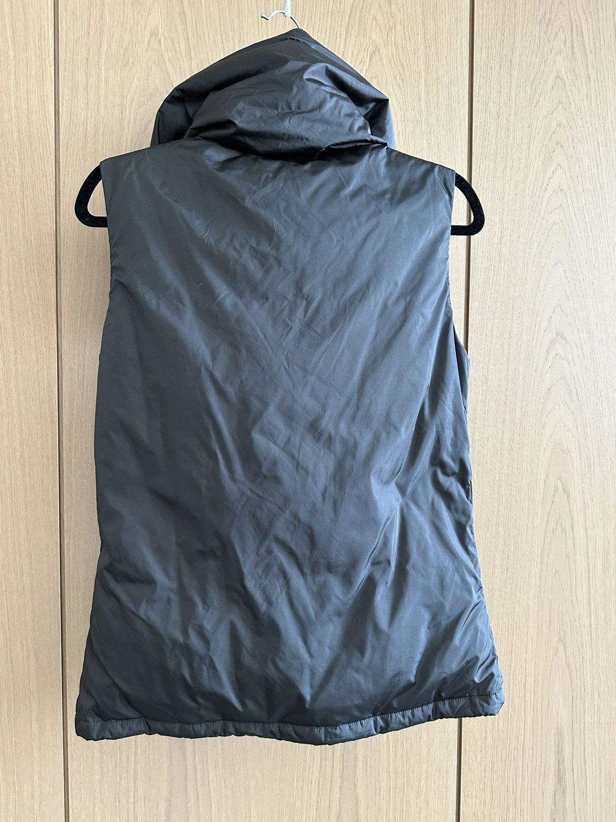 Prada Down Padded Vest Size XS / US 0-2 / IT 36-38 - 4 Thumbnail