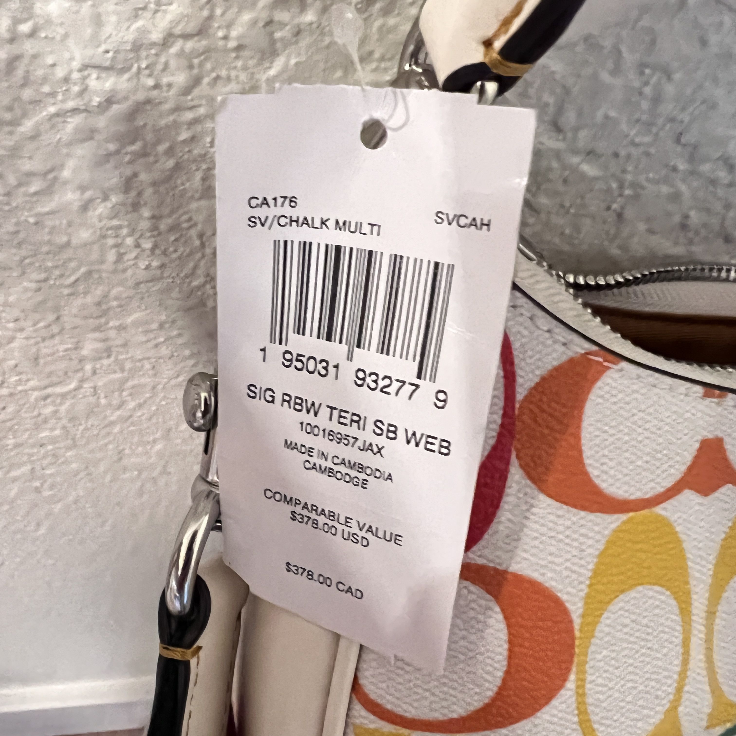 Coach Teri Shoulder Bag In online Rainbow Signature Canvas