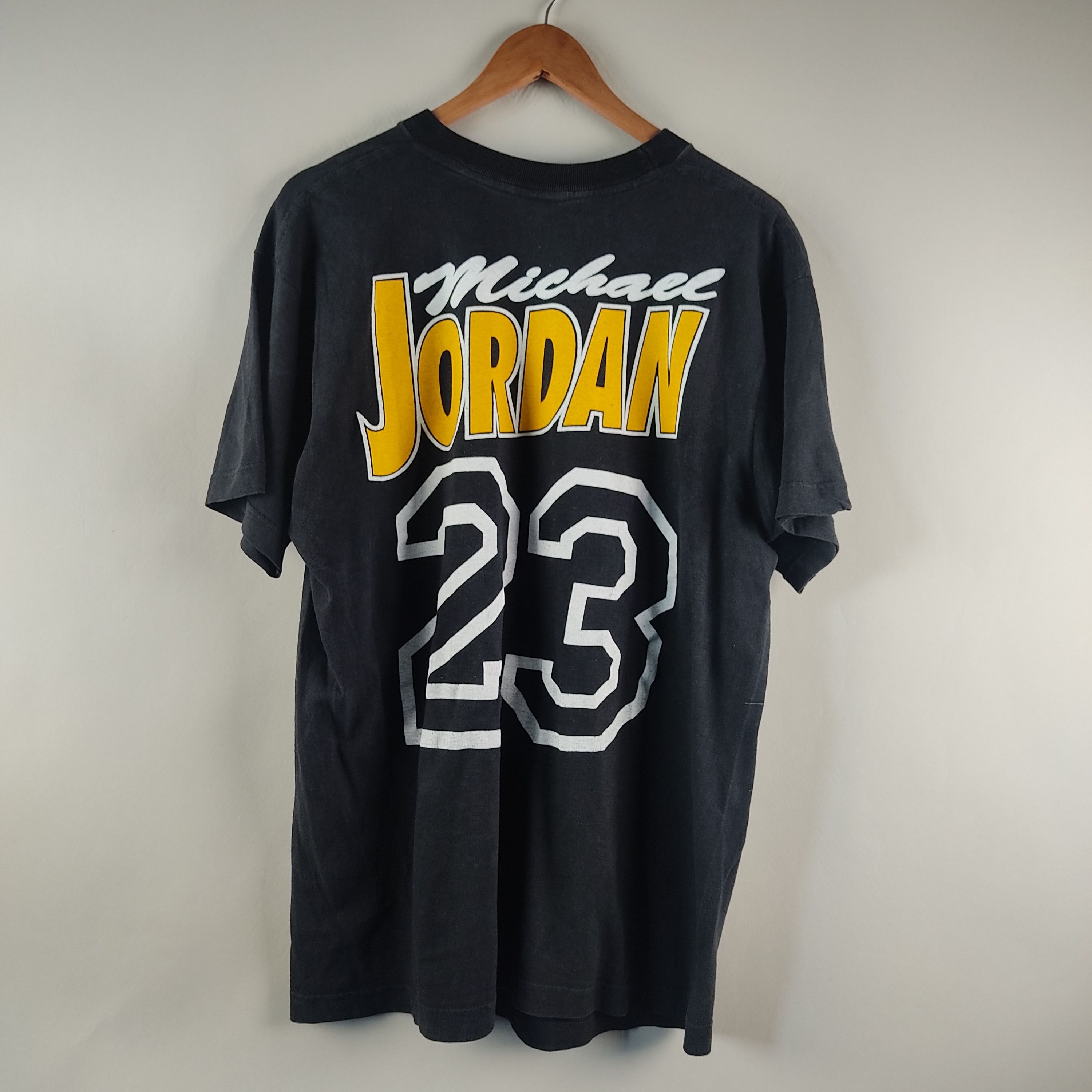 NBA × Rap Tees × Vintage 90's Michael Jordan Chicago Bulls Raptee Size US XL / EU 56 / 4 - 2 Thumbnail