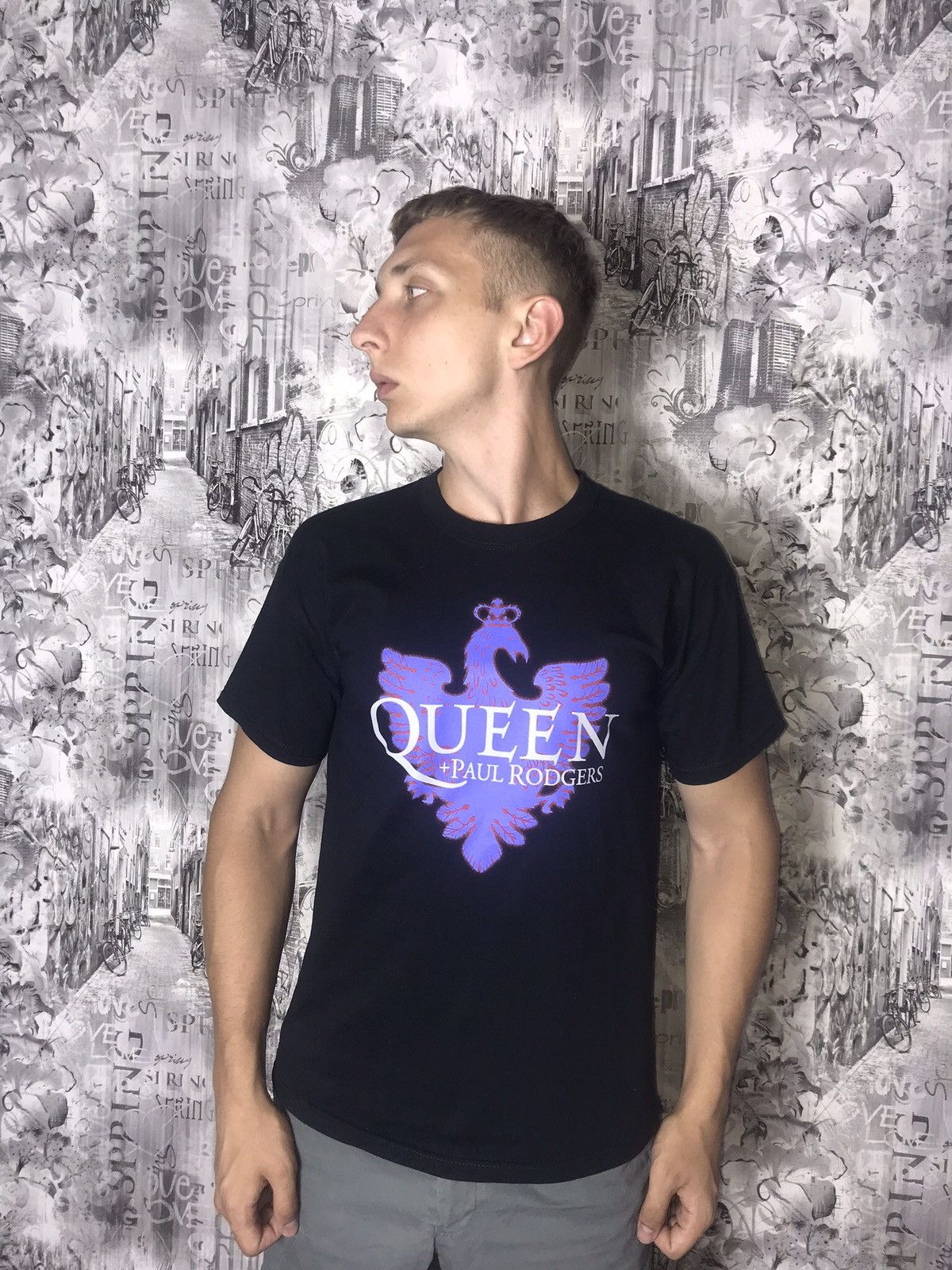 Vintage Queen + Paul Roger 1975 tour Reprint t-shirt Size US M / EU 48-50 / 2 - 1 Thumbnail