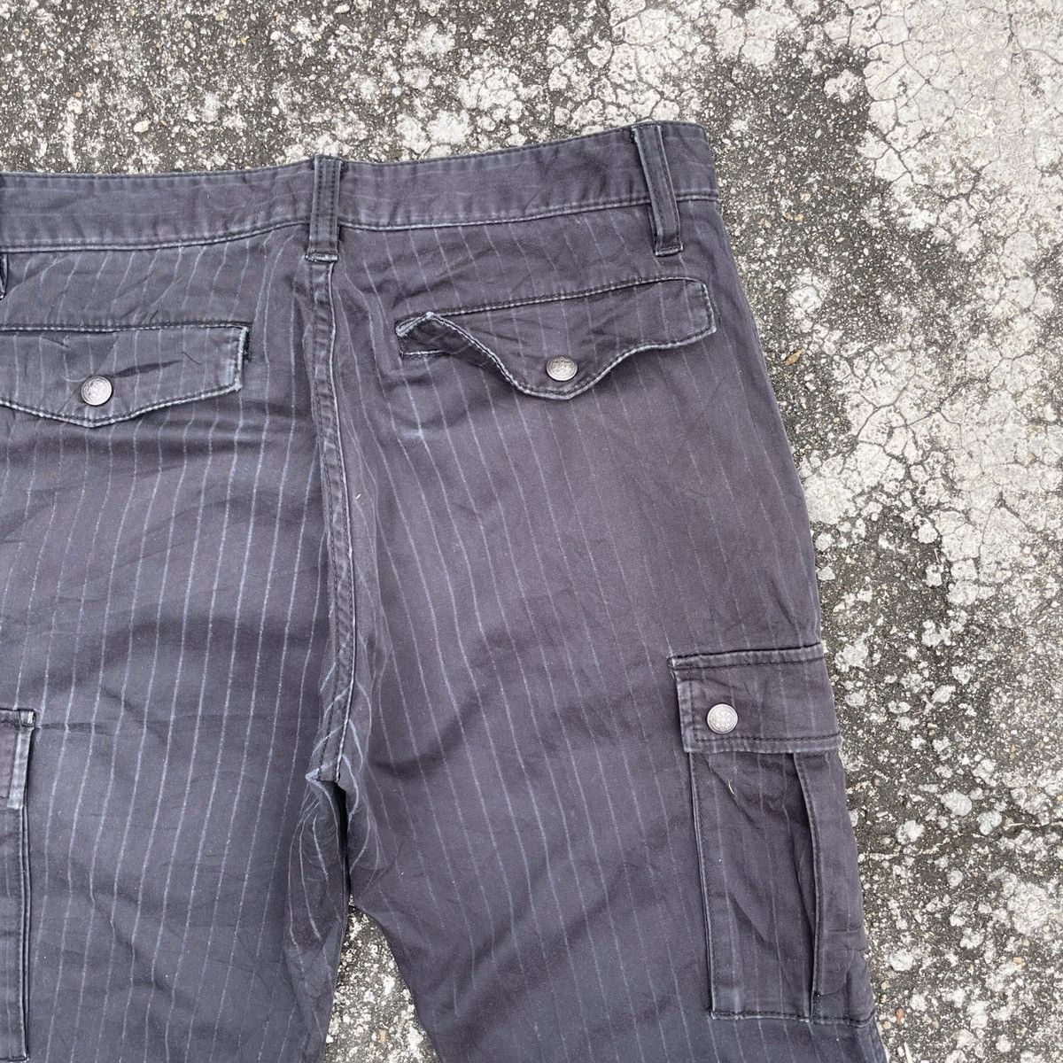 Japanese Brand Vintage Louis Chavlon Stripe Tactical Cargo Pants Size US 31 - 8 Thumbnail