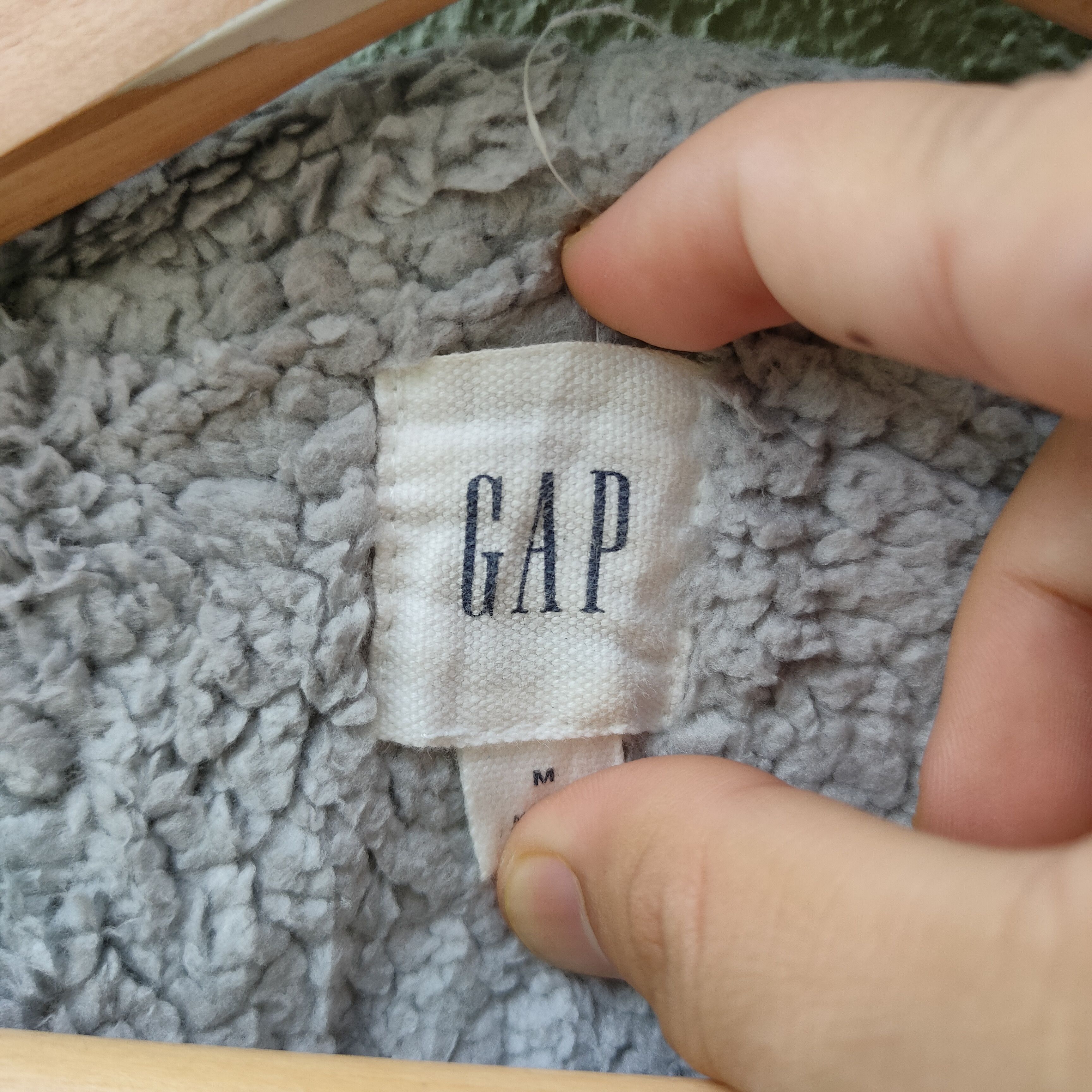 Gap Vintage Gap Sherpa Fleece Inside Zipper Hoodie Sweatshirt Size US L / EU 52-54 / 3 - 7 Thumbnail