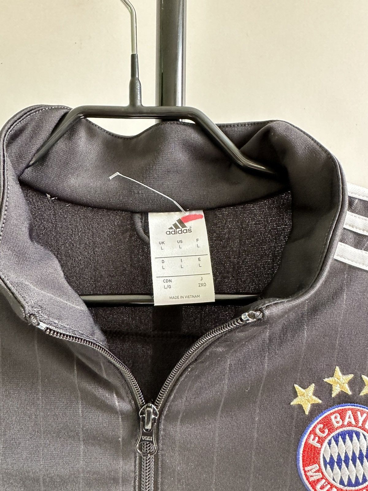 Adidas 2015 Adidas Bayern Munich Munchen Track top Athletic jacket Size US L / EU 52-54 / 3 - 8 Thumbnail