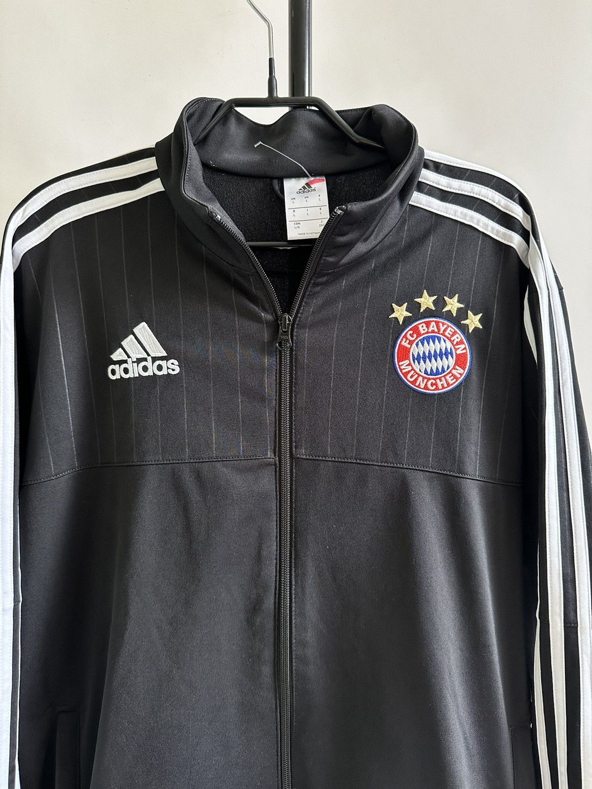 Adidas 2015 Adidas Bayern Munich Munchen Track top Athletic jacket Size US L / EU 52-54 / 3 - 10 Thumbnail