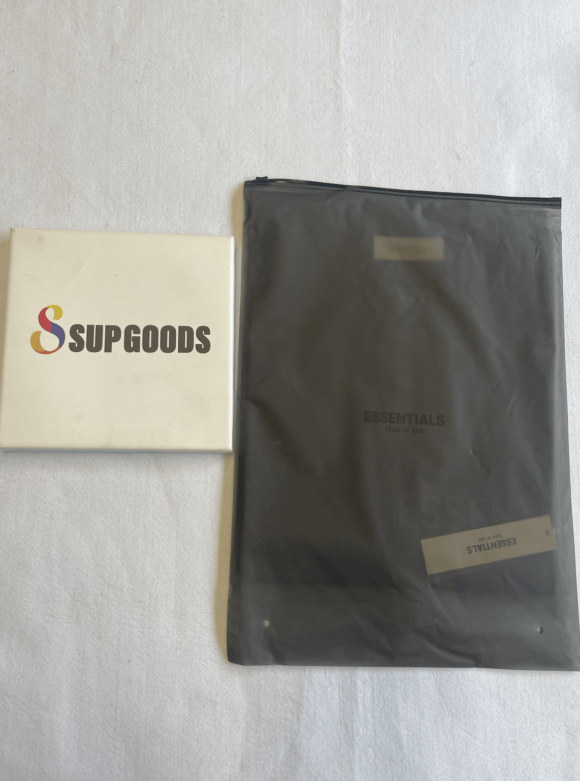 Fear of God 🔥 Fear of God Essentials T-shirt Color Plum Sz (XL) Size US XL / EU 56 / 4 - 4 Thumbnail