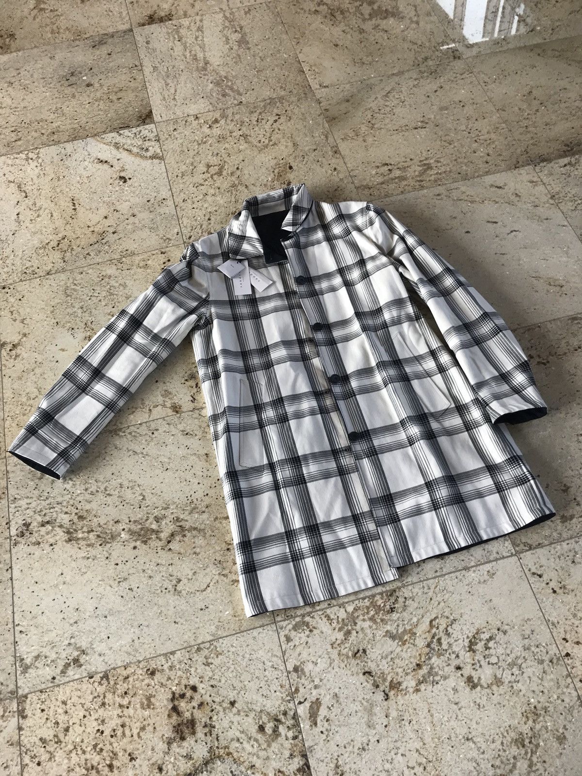 Sandro White Tartan & Navy Reversible Light Coat Size US XL / EU 56 / 4 - 4 Thumbnail
