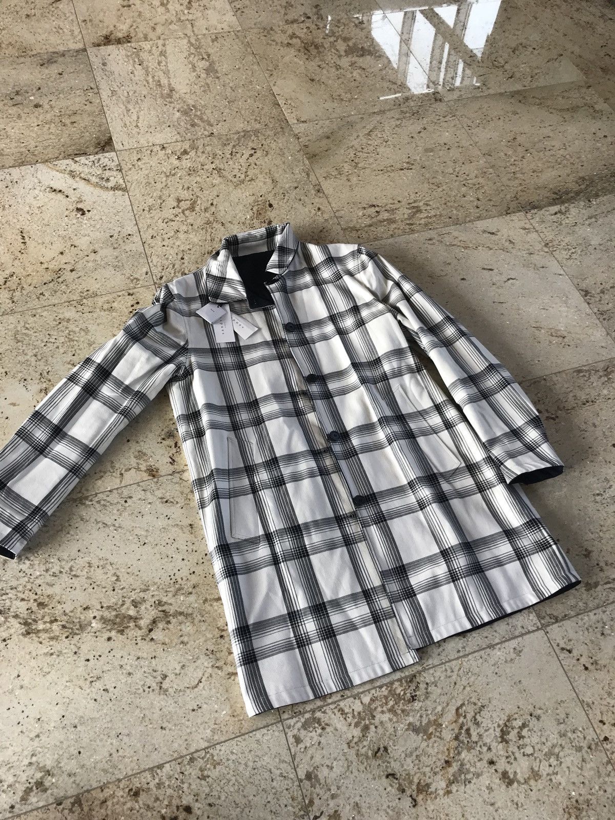 Sandro White Tartan & Navy Reversible Light Coat Size US XL / EU 56 / 4 - 9 Thumbnail
